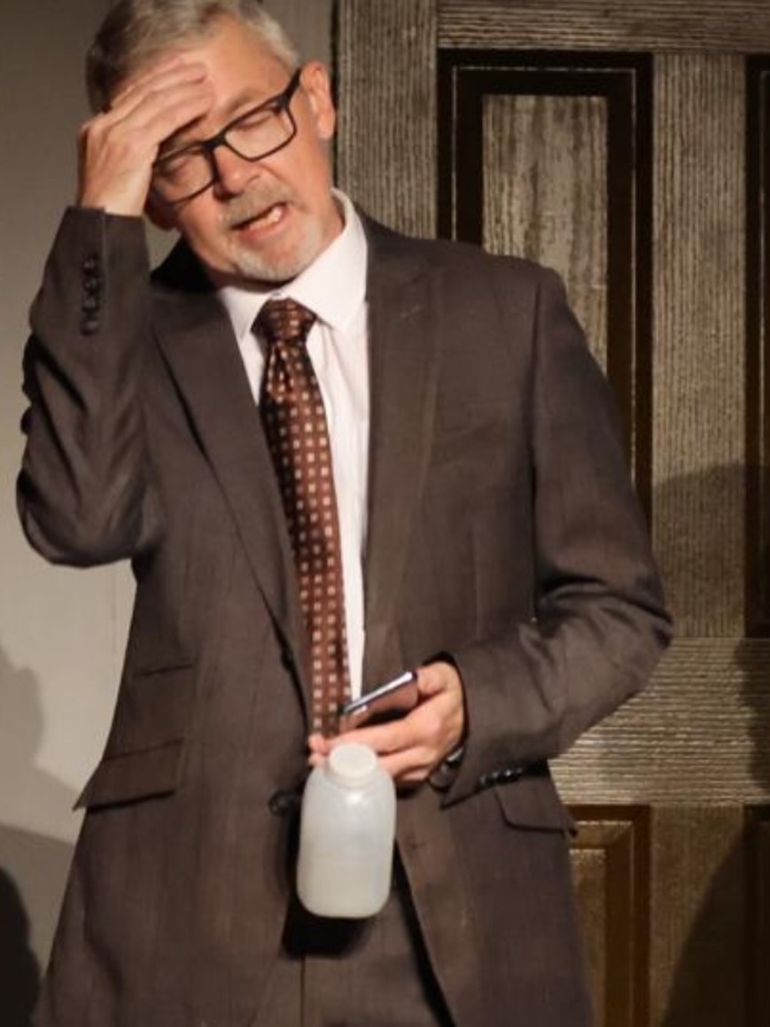 WHAT? It’s ON NEXT WEEK???
💥BOOK TICKETS NOW!
https://www.ticketsource.com/hgtctheatre
☎️OR CALL 0161 436 5000
‘THE UNFRIEND’ The comedy thriller by
STEVEN MOFFAT
Tues 29th Sept to Sat 3rd Oct.