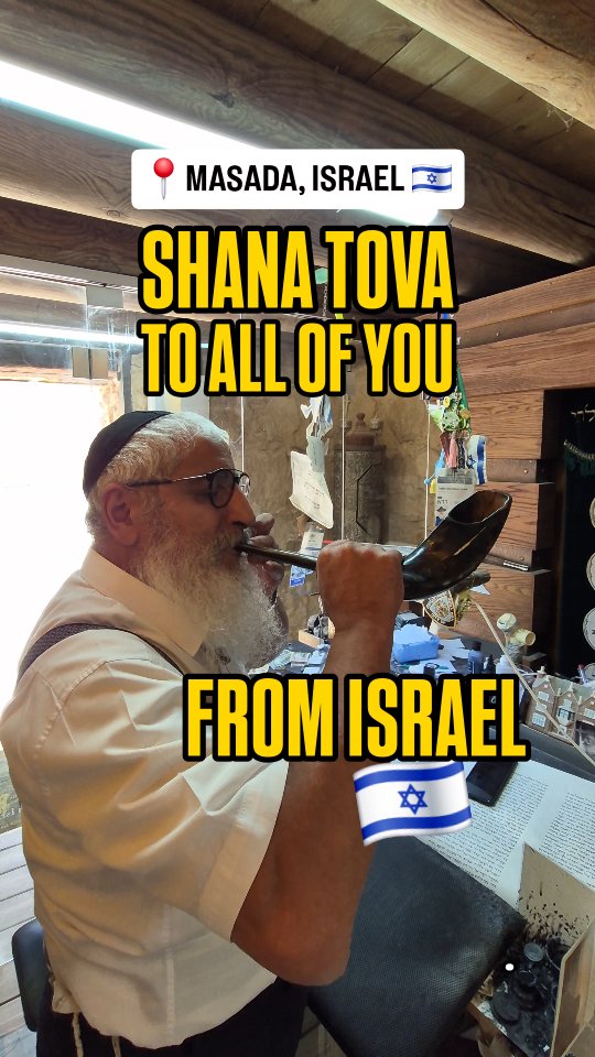 Shana Tova to all of you from the synagogue of Masada in Israel! 🇮🇱
See you soon in Israel!
#israel #visitisrael #shanatova #tourguide #masada