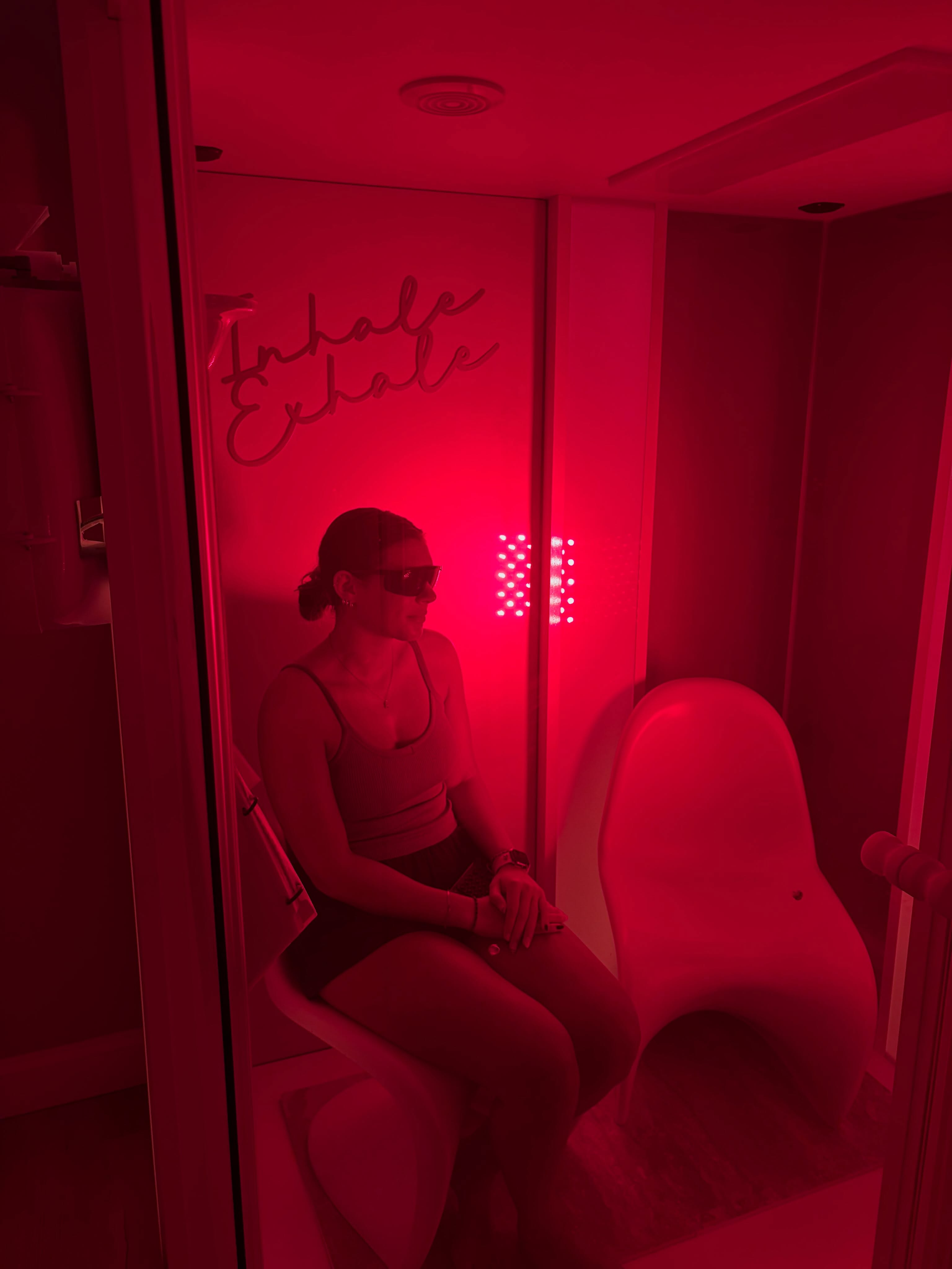 Red Light. Radiant skin. Relaxed mind.❗️
Book now • www.visitsalty.com ❤️
#redlighttherapy #halotherapy #cleveland #saltcave