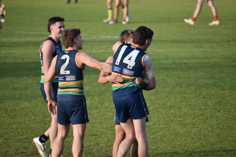 SKOB prevail in First Semi!
After being 31 points down, with plenty of work to do, the boys dug deep, clawing their way back into the contest in the third quarter, before a crucial point in the dying seconds of the final term put SKOB in front.
SKOB held on in a heart-stopping finish to record a thrilling one-point victory over Old Brighton at Trevor Barker Oval on Saturday, 84–83!
Best: Pfeiffer, Coates, Kerr (5 goals), Hodges, Gunson, Jok.
Onto the Preliminary Final this weekend! Details to follow..
#goSKOB💙💛💚