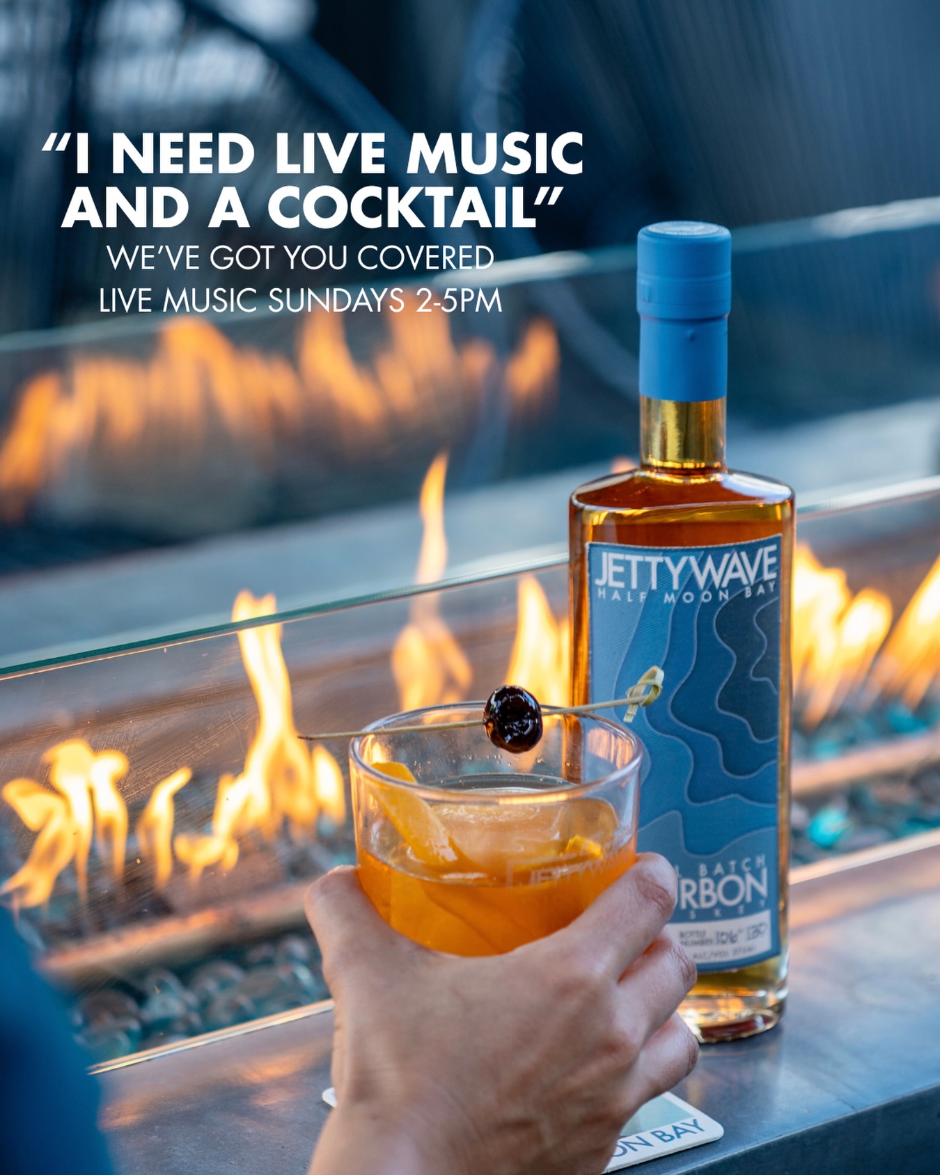 Sunday mood 🤗🍸 In need of some weekend cocktails and live music? Join us at Jettywave today from 2-5pm with live music from Tom Jackman. What drink are you sipping? 🤔💭