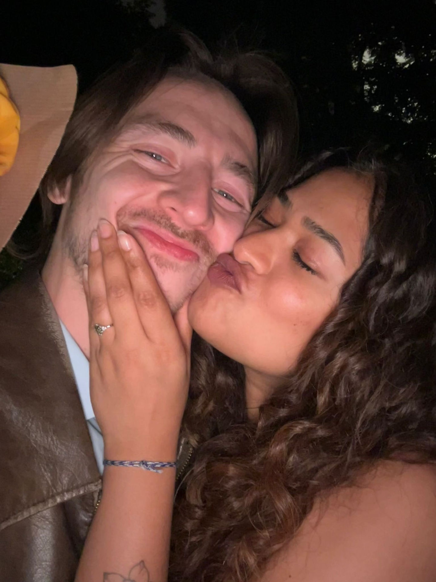 Congratulations are in order 💕🙌 I love love loved receiving these gorgeous photos and a very excited sounding voice note from these two! Thank you for sharing your happy news and lovely photos!