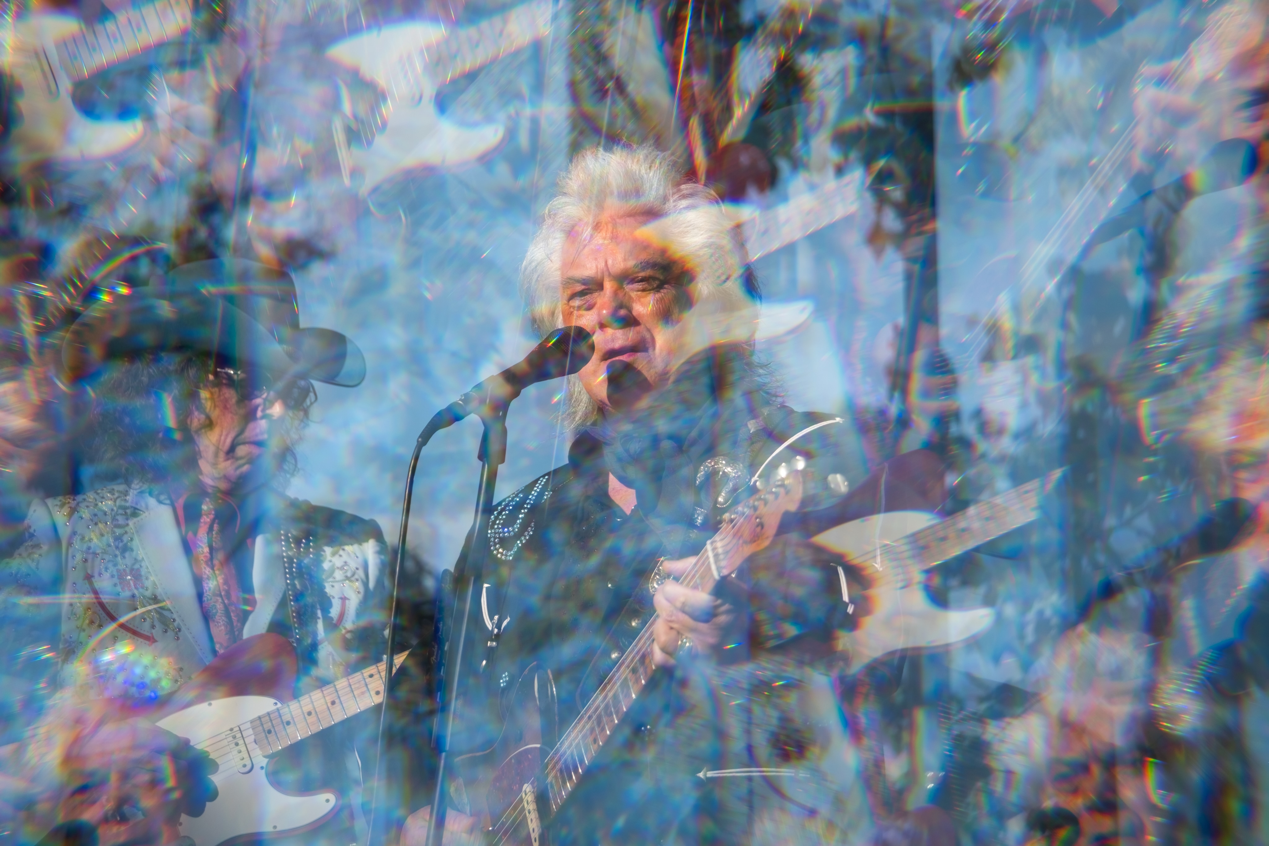 @martystuart and his Fabulous Superlatives performing at Cumberland Square Park for the 25th anniversary of @bristolrhythm
Camera: FujiFilm XT-5
Lens: 50-149 f 2.8
#brrr2026 #bristolrhythm #fujifilmx_us #photography #martystuart