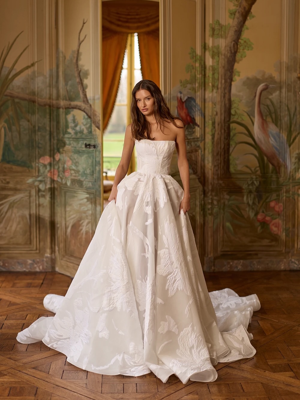 NEW 🤍 Bold impact, delicate feel. With hand-painted textures of florals on canvas, LOU by @vierobridal is a modern interpretation of the botanical motif.
For the fashion-forward bride who leans classic but doesn’t mind a contemporary twist— this wedding dress is perfect for you at Amanda Ritchey Bridal Loft.
.
maryland bridal shop, annapolis bridal boutique, wedding dress shopping baltimore, viero bridal