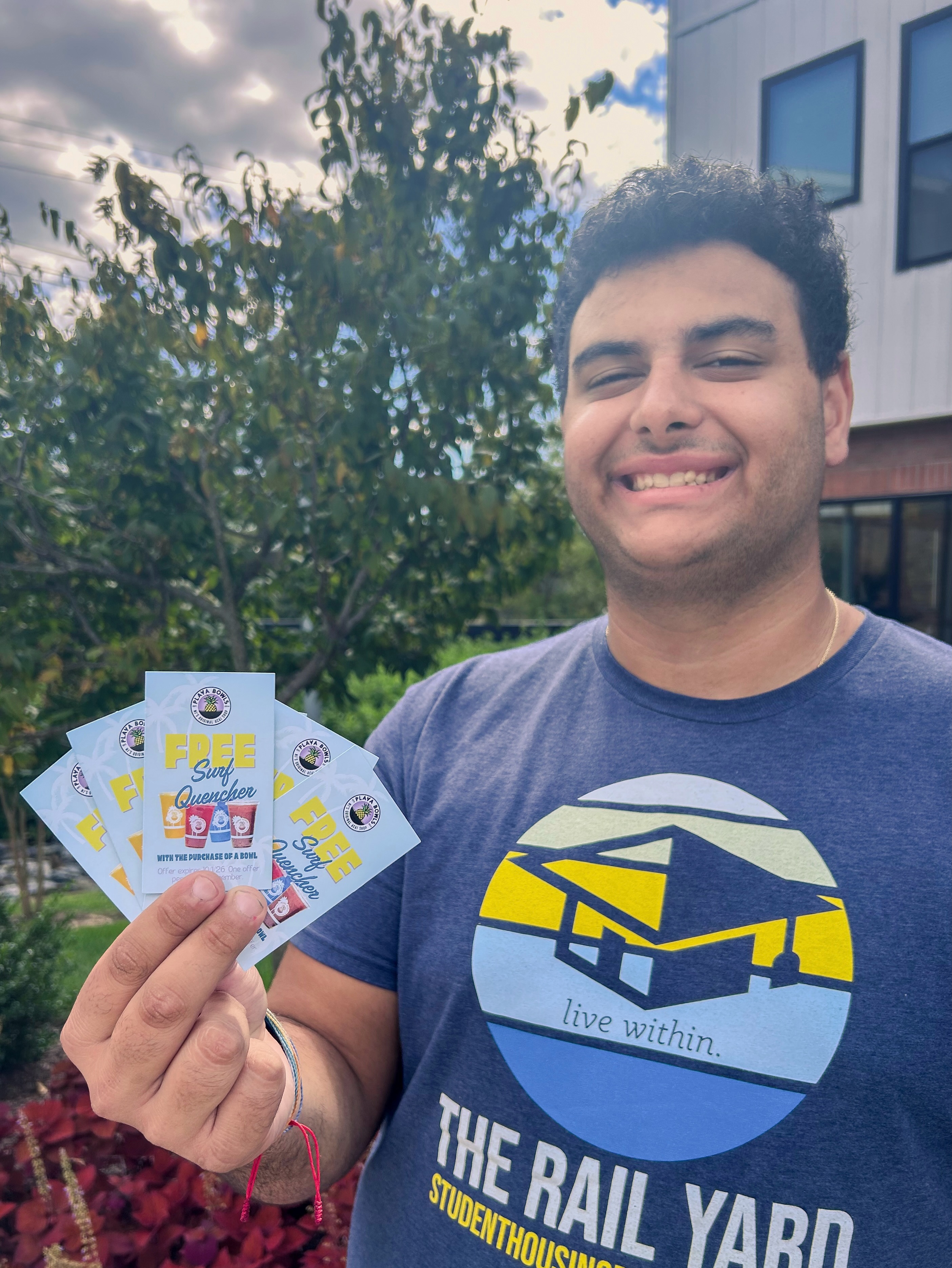 Anyone thirsty ?? Get a FREE surf quencher with the purchase of a bowl at @playabowlsudel !! 🍒🍓🍋🍇
Pick up your coupon at the leasing office today!
#CollegeTownCommunities #LiveWithin