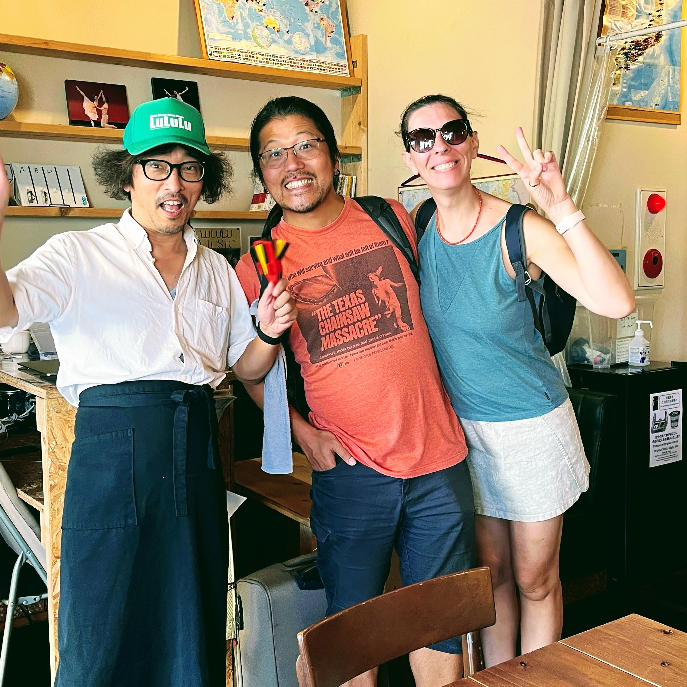 イタリア人女性と日本人男性の、とっても明るく素敵なカップルがルルルへ泊まりに来てくれました!🇮🇹🇯🇵✨
現在は二人ともイタリアにお住まいとのこと!
ルルルの名物(?)生演奏タイムも楽しそうに聴いて下さったのですが……後からお話を聞いてびっくり!!
なんと男性の方は、イタリアでプロの「ジャズギタリスト」兼「音楽の先生」をされているとのこと!!
「ええっ、先に言ってよ〜〜!!(笑)」と、自分の演奏を聴かれていたのが急に恥ずかしくなってしまいました(汗)。
ルルルの後は高知の絶景スポット「柏島」へ向かうそう!
柏島の美しいエメラルドグリーンの海を全力で満喫してきてくださいね!素敵な時間をありがとうございました!またいつでも高知へ遊びに来てください!🎸🌊
---
We had a lovely and super bright couple—an Italian woman and a Japanese man! 🇮🇹🇯🇵✨
They currently live together in Italy!
They enjoyed our live music performance in the lounge, but during our chat later, we found out an astonishing fact...
The Japanese gentleman is actually a professional jazz guitarist and music teacher in Italy!!
"Oh no, you should have told me earlier!! (LOL)" I felt so embarrassed about playing in front of a real pro!
After LuLuLu, they are heading to Kashiwajima!
Hope you enjoy the stunning crystal-clear ocean in Kashiwajima! Thank you so much for staying with us! 🎸🌊
.
.
.
【Lululu Info】
🎸 生演奏 (Live Music): 17:30〜
🍛 カレー夕食交流会 (Free Curry): 18:00〜
🚃 アクセス: 路面電車「旭町一丁目」すぐ(中心部まで10分)
🏪 隣にコンビニあり!
🏠 ご予約・詳細はこちら(公式サイト)https://www.officelululu.com/blank-4
【Lululu Info】
🎸 Live Music: 17:30〜
🍛 Curry Dinner: 18:00〜 (Free for guests!)
🚃 1 min from Tram Stop / 10 min to Downtown
🏪 Convenience store is right next door!
🏠 Reservation (Official Site) https://www.officelululu.com/blank-4
#高知 #高知観光 #高知一人旅 #ゲストハウス #高知宿 #交流を楽しめる宿 #高知市 #ルルル #柏島 #国際交流 #ジャズギター #Kochi #Shikoku #JapanTravel #Guesthouse #Ohenro #LiveMusic #TravelJapan #Kashiwajima #JazzGuitar