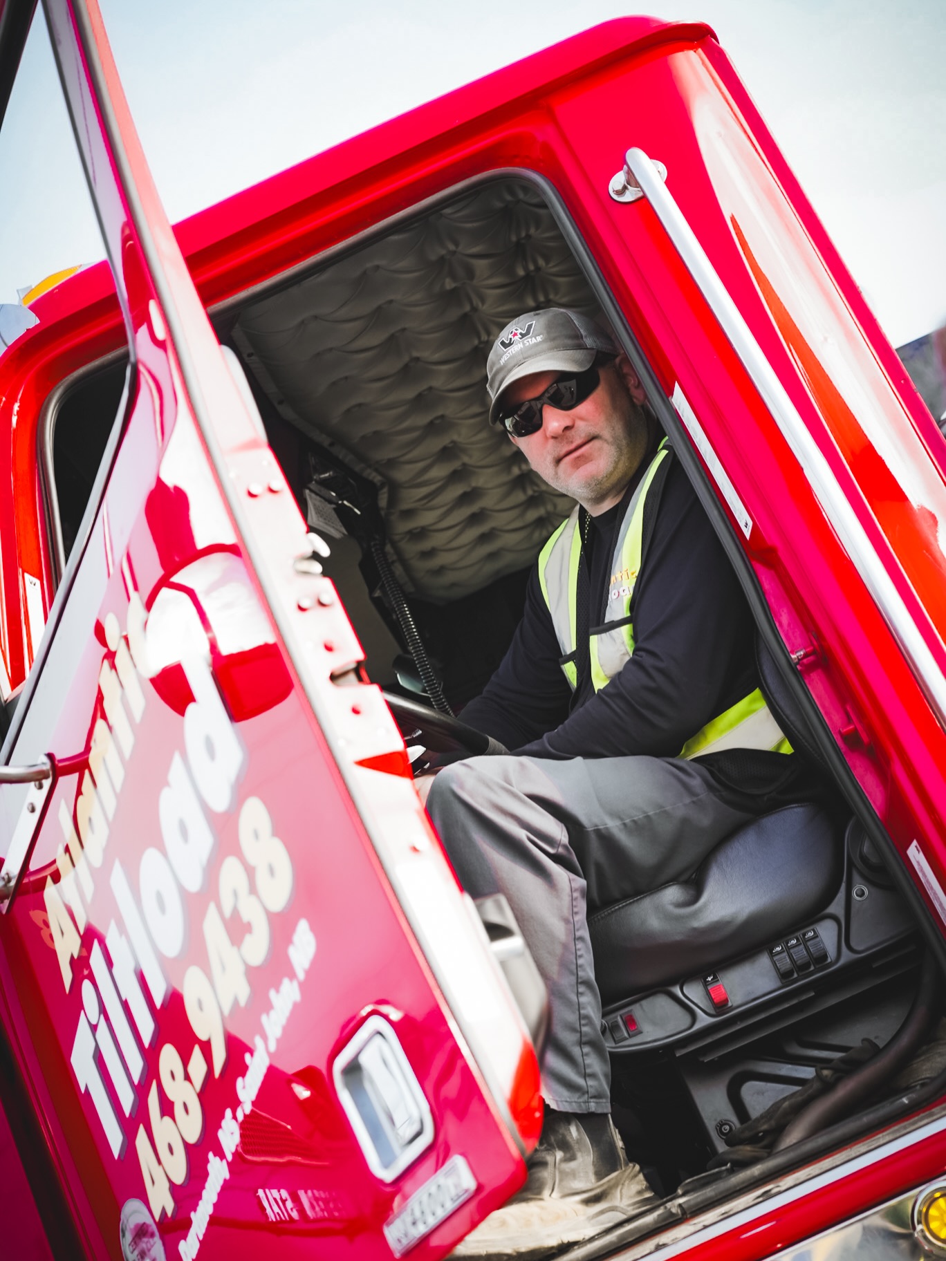 Behind every Atlantic Tiltload truck is a skilled driver committed to getting the job done safely and reliably. With an experienced team and a fleet ready to roll, we’re equipped to handle your next haul.
📞 NOVA SCOTIA: (902) 468-9438
📞 NEW BRUNSWICK: (506) 343-4412
ℹ️ www.AtlanticTiltload.com
#AtlanticTiltload #Transportation #HeavyEquipment #NovaScotiaTransportation #NewBrunswickTransportation