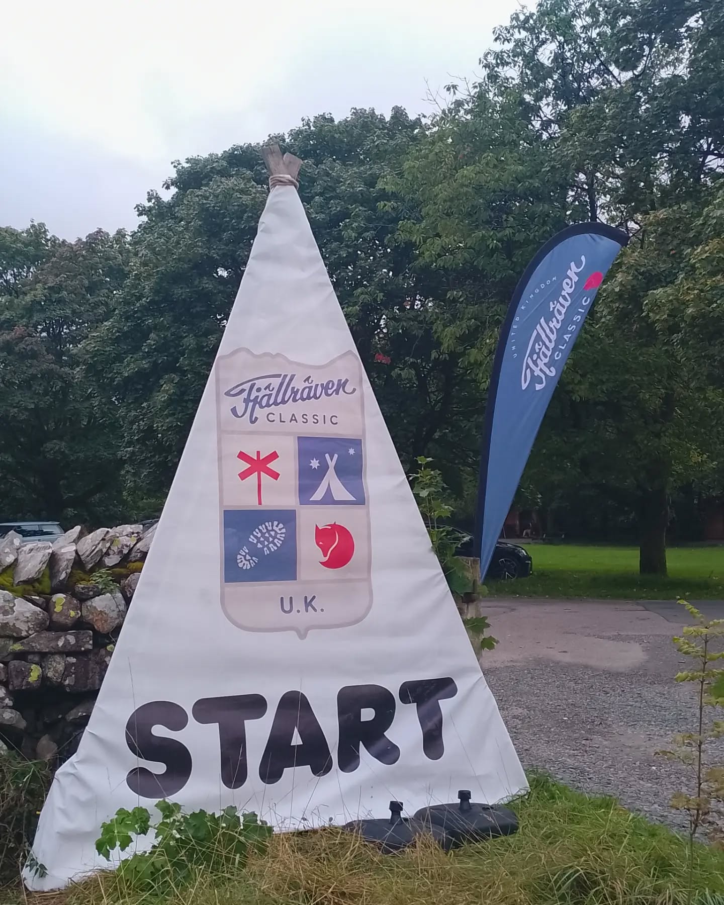 We are in Langdale ahead of a busy week supporting @fjallravenofficial on their Lake District Fjallraven Classic event. The week will see participants hike from Langdale to Muncaster Castle, via Borrowdale, Wasdale and Eskdale.
Our Paramedic led team includes a fell going response team shadowing the participants, along with a fixed Medical Centre at the finish each day.
#mountainmedics
#mountainmedicine
#remoteparamedicine
#lakedistrictnationalpark
#cumbriaevents