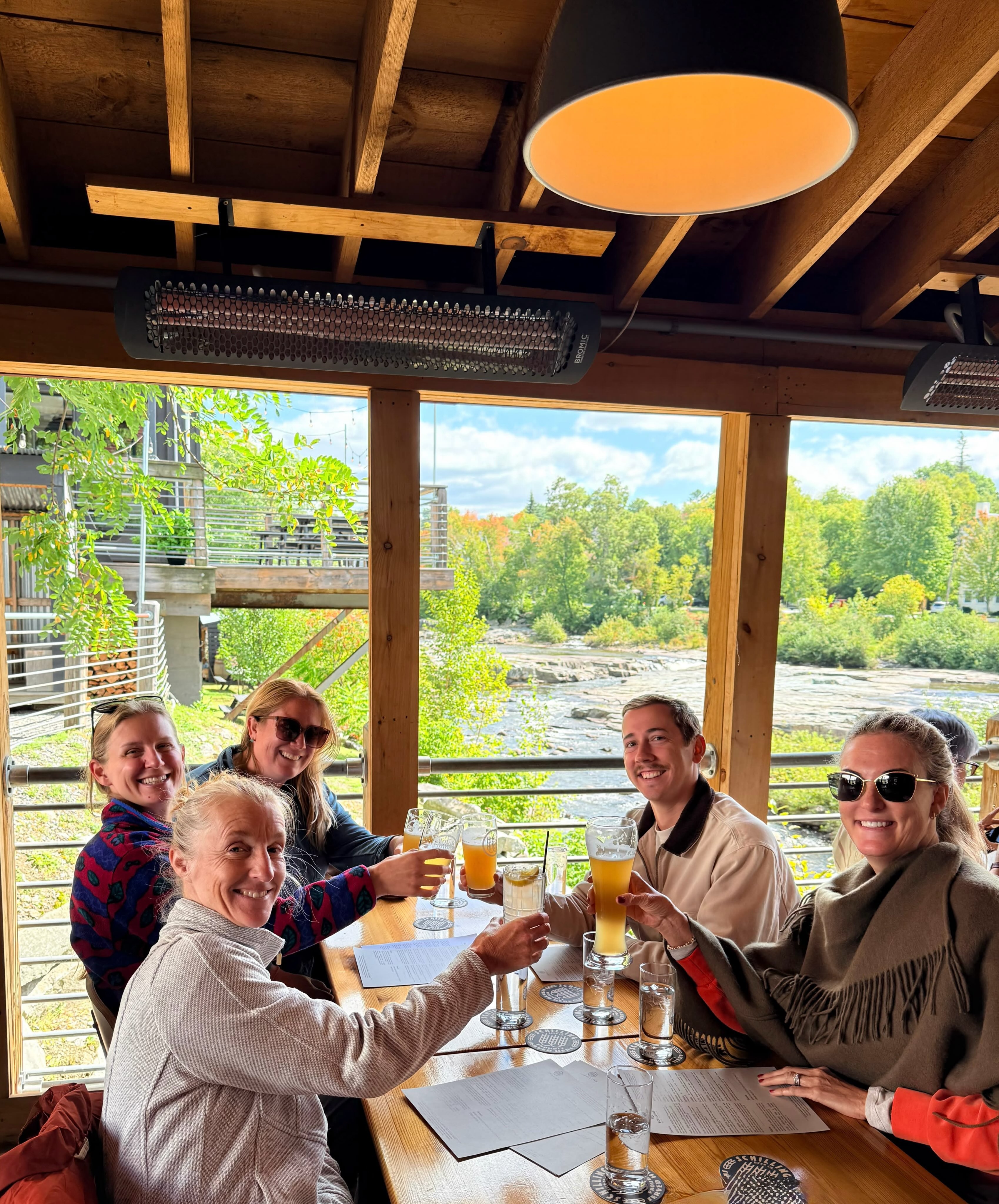 📍Schilling Brewery Pub & Kitchen - no reservations needed, great post-adventure lunch spot