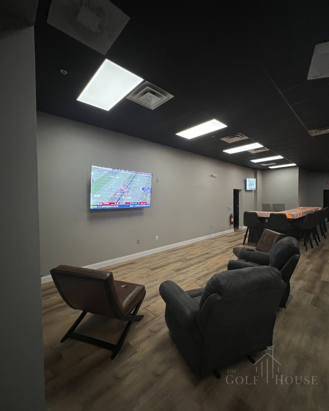 For golfers who want more than just tee times, The Den offers an elevated private club experience right here in Dublin.
Enjoy 24/7 keyless access, premium lounge amenities, and a community that takes the game as seriously as you do.
It is time to experience golf on your own terms. Call us at (614) 467-0362 to schedule a private tour.
.
.
.
#TheGolfHouse #GolfStrategy #OhioGolfers #GolfCoaching #KeepTheGameWarm