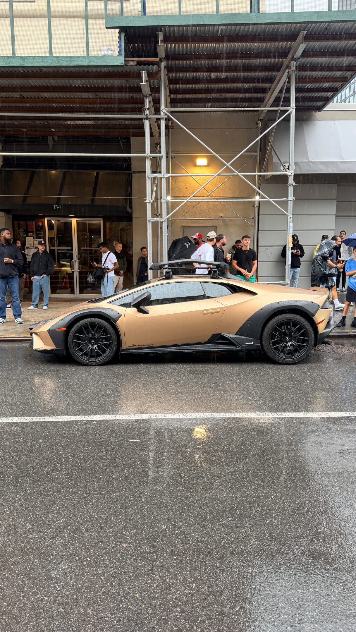 A rainy Sunday couldn’t put a damper on the vibes at the @thesohotel x @trackxperienz get together.
The cars and the people were outside soaking it all in with a top-tier gathering of exotics, great vibes and some exceptional wrist candy. We even bumped into a few Complecto members there!
Fun fact: the bronze Lamborghini Sterrato is daily-driven by its owner in Manhattan. He’s also the owner of the gorgeous neo-vintage Patek Phillipe 5054G that he opportunistically nabbed at an auction last year.
Let us know which car you’d drive home in the comments.
#sohotel #carsandwatches #carsandcoffee #complecto