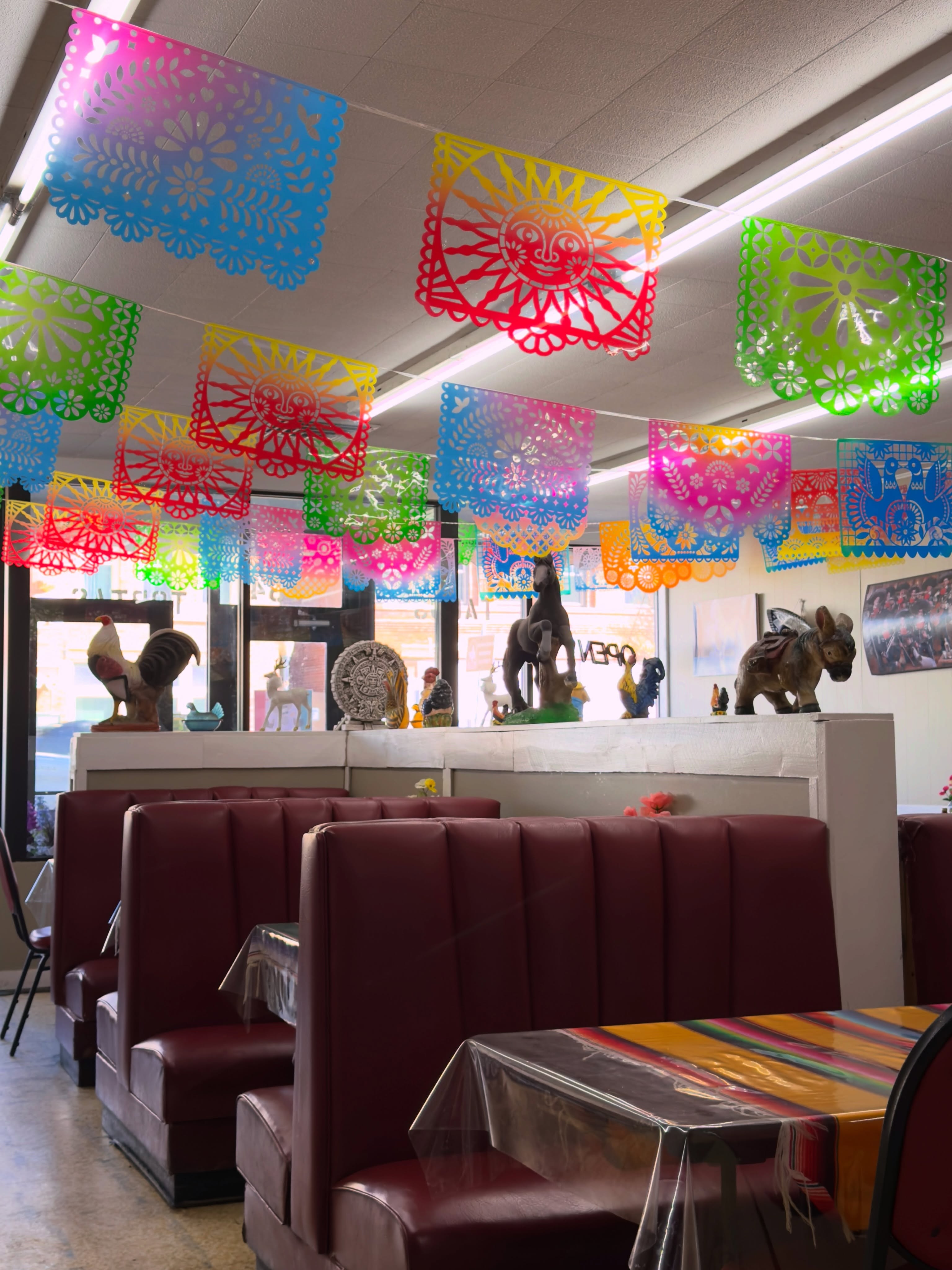 It's a lovely day for some tacos, agreed? 🌮
Los Chanquis Mexican & Seafood is always serving up delicious Mexican cuisine!😋
134 N 2nd St. • Raton, New Mexico
#TheWildDivide #ColfaxCounty #VisitColfaxCounty #NewMexico #NewMexicoTrue