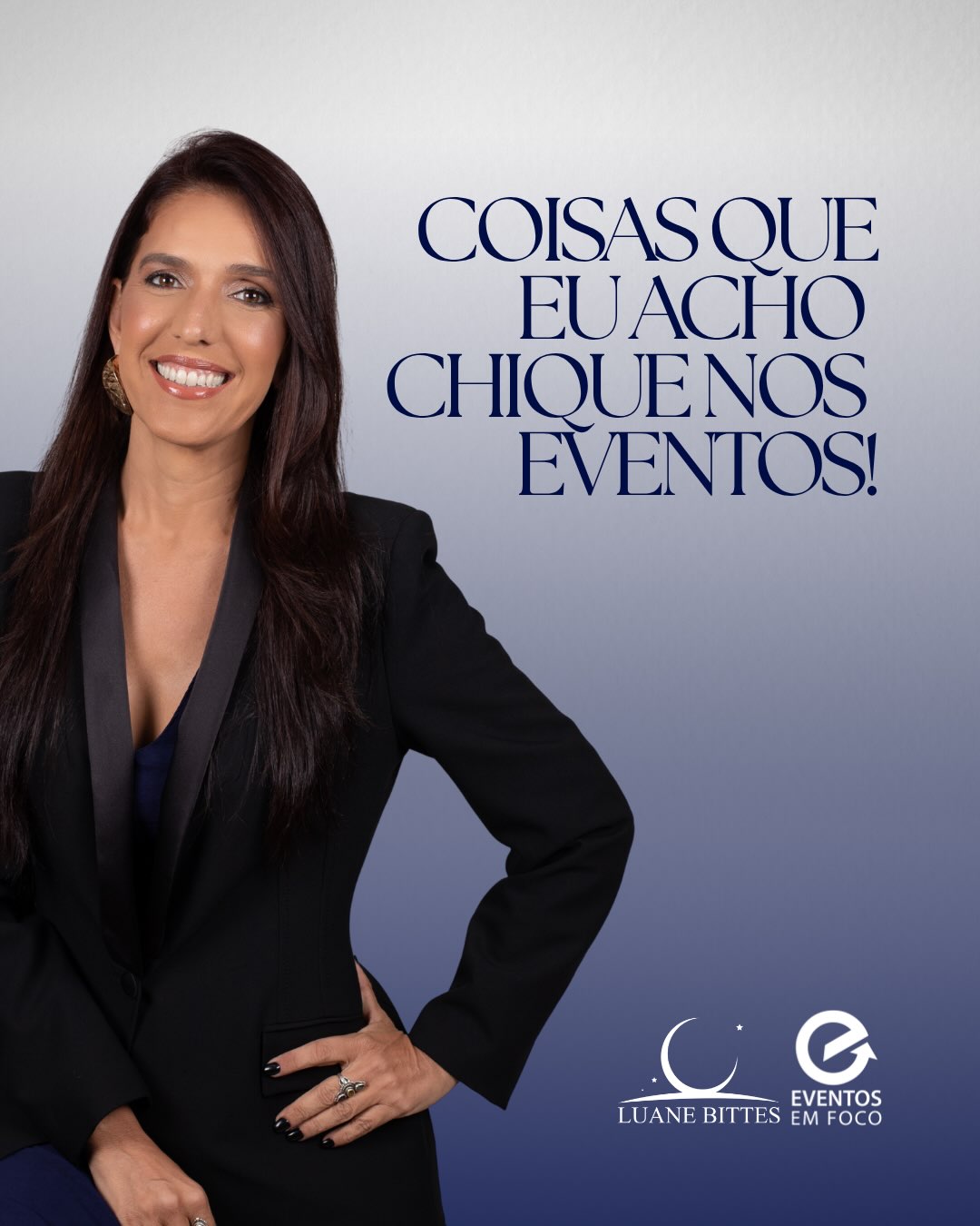 Depois de tantos anos trabalhando nos bastidores e nos palcos dos eventos, existem alguns detalhes que continuo observando em qualquer lugar, e muitos deles não têm relação com luxo, decoração ou grandes produções.
💫Valorizar um convite, confirmar presença, respeitar o traje, ser pontual, não levar acompanhantes sem consultar os anfitriões, respeitar lugares reservados e seguir as orientações do cerimonial são atitudes simples, mas que demonstram educação, gentileza e respeito por todo o planejamento e trabalho envolvido.
Acho “chiquérrimo” quem compreende o momento de uma cerimônia, respeita os pronunciamentos e trata fornecedores, recepcionistas, garçons, técnicos, seguranças e toda a equipe de staff com a mesma consideração dedicada aos anfitriões, patrocinadores e convidados.
Cerimonial não é frescura nem ostentação, é organização, cuidado, atenção aos detalhes, respeito por todas as pessoas e marcas envolvidas.
Talvez seja justamente por trabalhar há tantos anos com eventos que eu tenha aprendido a perceber elegância de outra maneira, não observando apenas o buffet a música ou a decoração, mas sim, atenta aos comportamentos, ao profissionalismo, na gentileza e nos sorrisos verdadeiros.
Por aqui, este olhar faz parte do meu trabalho. Atuo do planejamento a execução integrando gestão, assessoria, planejamento, organização e cerimonial para eventos corporativos e sociais.
Se está planejando seu próximo evento, entre em contato e confie em quem sabe o que faz!🌹♥️🌹
#cerimonial #cerimonialistabrasilia #eventosempresariais #eventoemfoco #luanebitteseventos