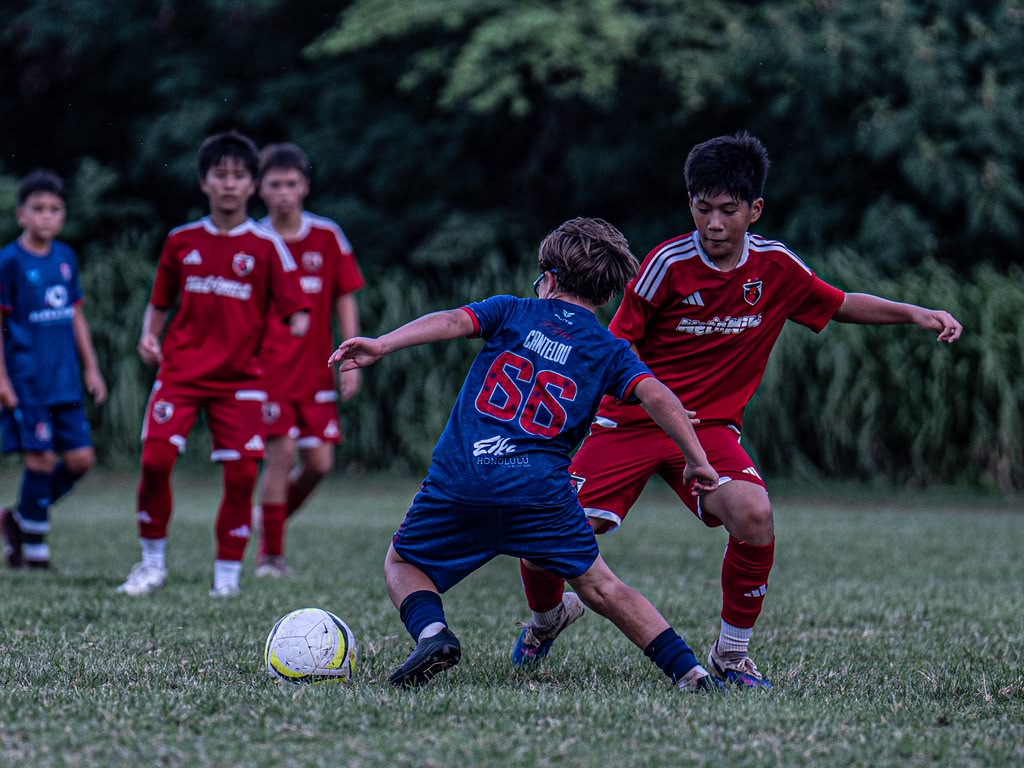 Our U13 Boys getting after it against Bulls. ⚽️🌺
A hard-fought game, plenty of competition, and a good test for the group.
Keep competing. Keep learning. Keep building.
📸 @joeyoungiv
#FCHawaii #U13Boys #HawaiiSoccer #YouthSoccer #ConnectInspireAchieve