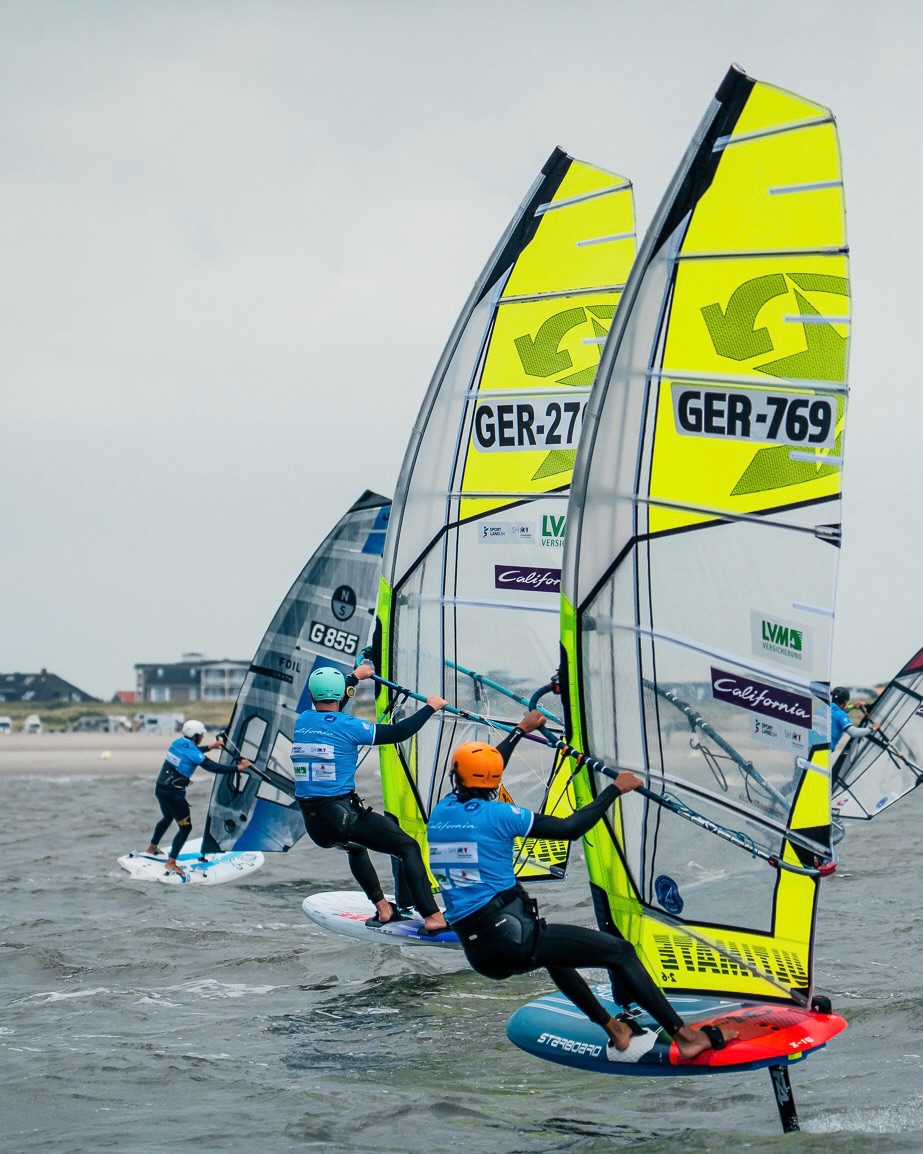 When you and your buddy show up with the same sails 👀
#californiawindsurfcup #season2026 #windsurfing #partnerdersurfer #summer
📸: @henningvonjagow @danielpankoke @finn_anjes @art_tokarev