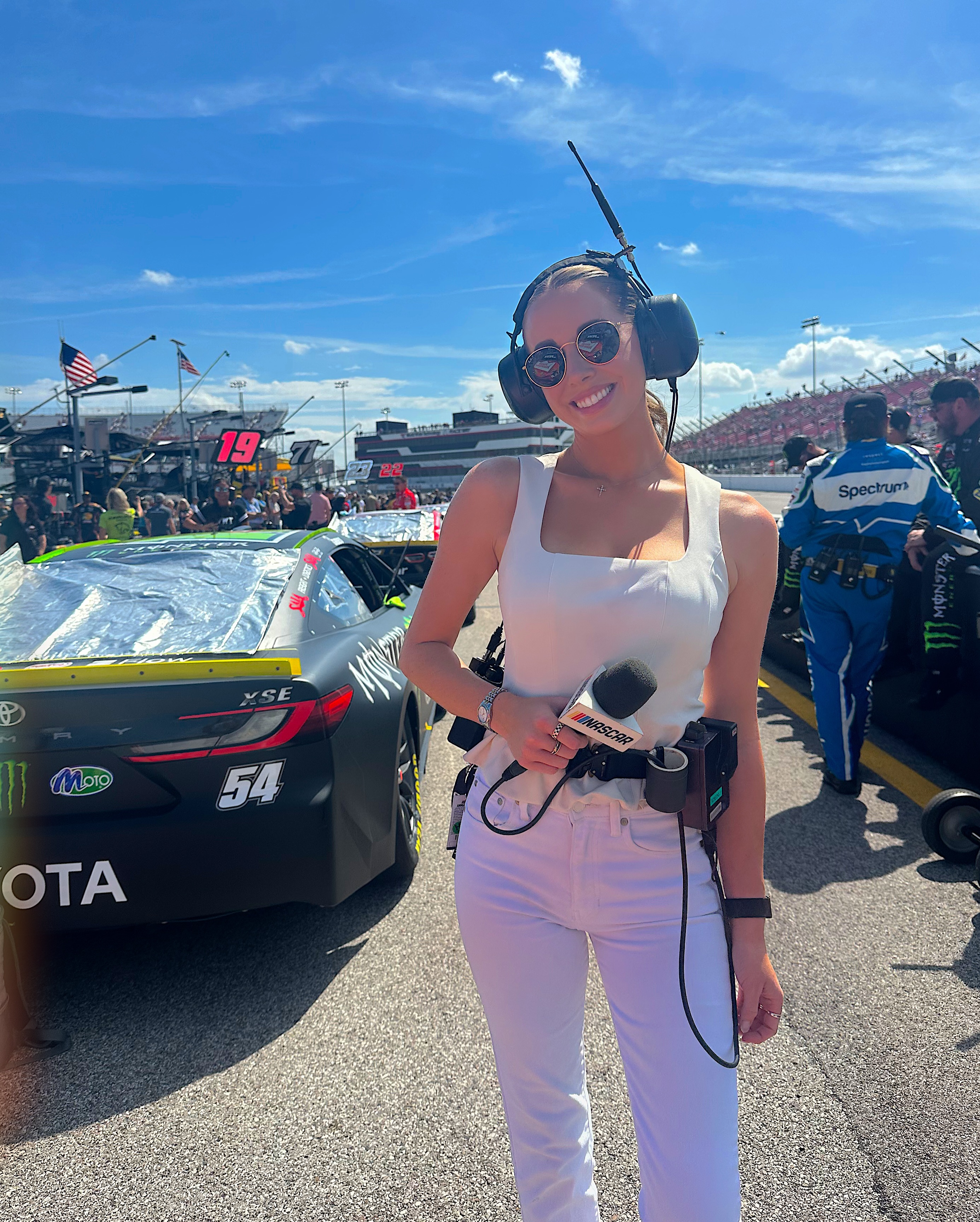 what a weekend @wwtraceway 🌎🏁🎙️
Event hosting, driver interviews & hosting the NASCAR Cup Series driver’s meeting - a wild race weekend that kept me on my toes in the best way!
Resting up today & feeling extra thankful for another weekend doing what I love.
#racing #nascar #motorsports #womeninsports #onairpersonality sports host, event host, St. Louis, World Wide Technology Raceway