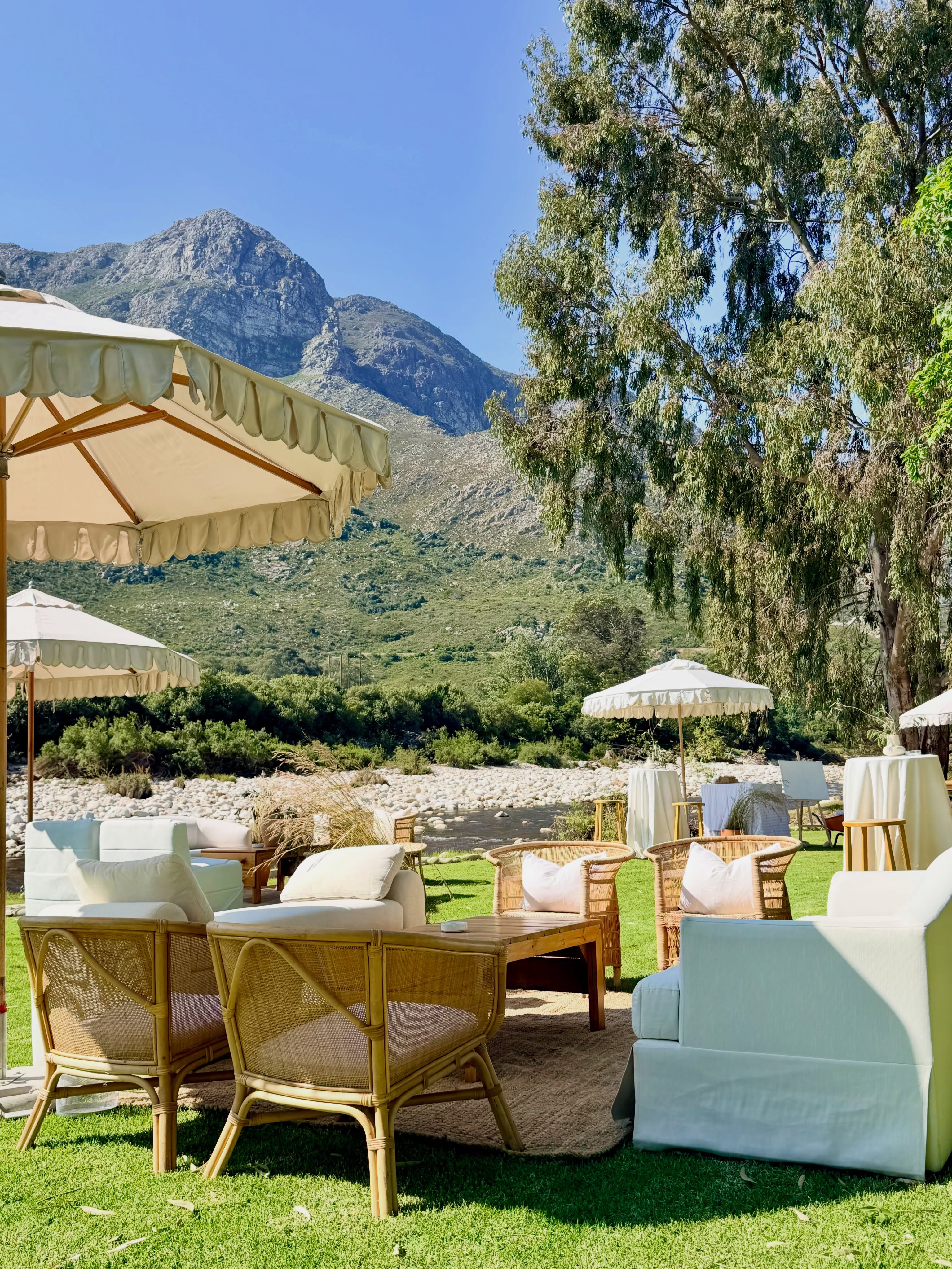 Nature splashed with elegant garden furniture and sunshine. A classic Olive Rock river garden wedding ✨
#oliverock
#mountainwedding
#gardenweddings
@olive_rock_venue
@brut_events
@palmeventhire
@kweekstudio
@bigskycottages
@arumlilylogcabins
@wolseleyza
@tulbagh
