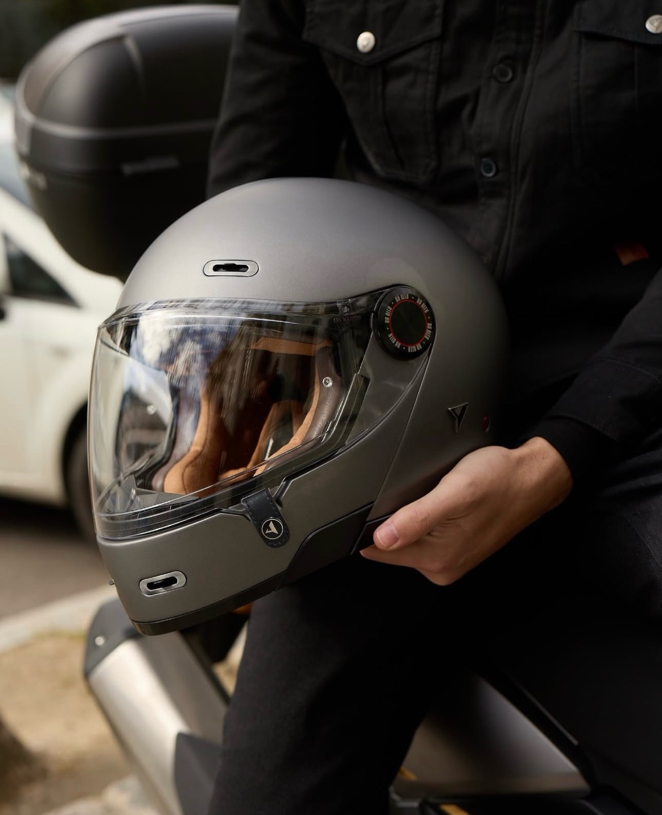🔥🔥🔥Casco BY CITY 90 degrees ⚡️Si buscas un casco muy seguro, con mucha tecnología , versátil, ligero y con un diseño único ⚡️Motyba Motos Rider's Garage ⚡️Te esperamos. . . 📍Avenida Vitacura 9033, Vitacura Santiago de Chile 🇨🇱
.
.
.
#motybamotos #casco #helmet #moto #motoschile