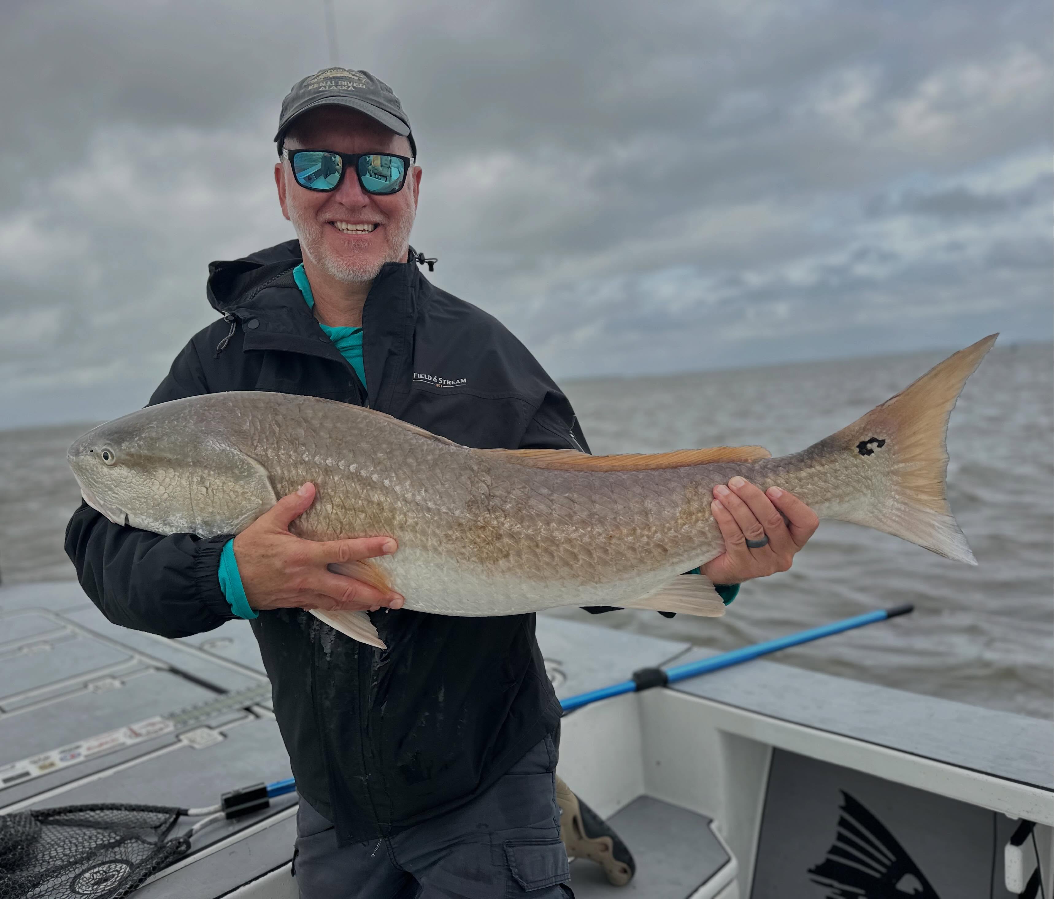 What a “life book” day for Joe and Duffy! The wind machine was cranking, drags were screaming and the action got so good at one point Duffy’s heart monitor called 911. These two have read, seen videos and now experienced a true Bull red fishing trip. My team landed 14 before noon and road the waves back to lunch. Enjoyed it guys! See you again tomorrow. #bucketlist #citation #bullreds #friends #memories