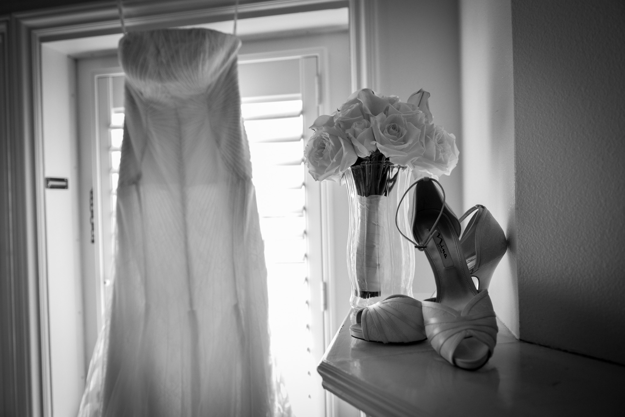 Bridal details will never go out of style. Clean, timeless, and full of anticipation. โจ๐ธ Capturing the quiet moments before the day unfolds. ๐#weddingdetails #bridalprep #weddingphotography #brialinspo #weddingphotographer #detailshots #bridetobe #ovationphotographyanddesign #wedding #fypage