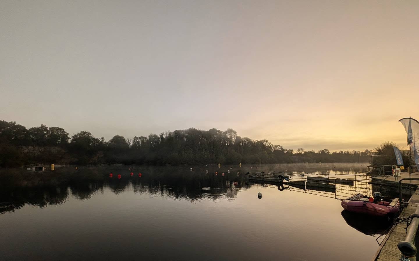 Last early morning swim session down @vobsterquay for this season... What a way to finish!
🌅🌞🤩🥳😓
#vobsterquay #earlybirdcatchestheworm