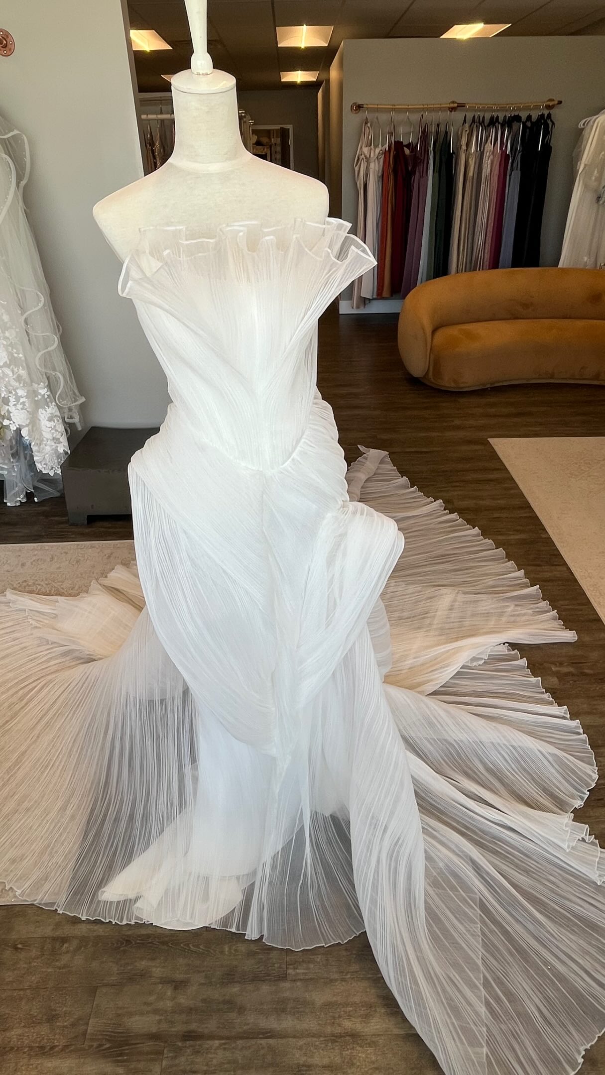 @saintbridal Juliette - in a UK 14 at only $2000?!
Yeah, we can’t believe it either. Make your appointment now to say YES to Juliette! 💖