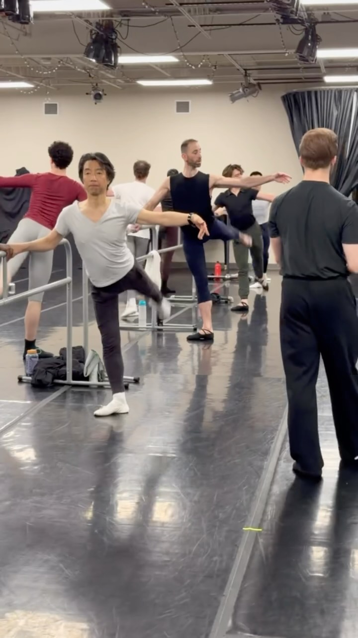 Power in the legs, fire on the floor 🔥 Grand battements with our adult dancers! #themaledanceconnection #maledancer #ballet #balletdancer #adultdancer