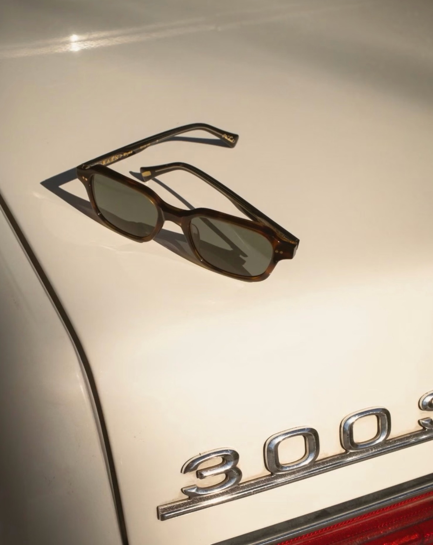 Sunglasses aren’t just for summer - your eyes still need protection from UV rays year-round. If you’ve been thinking about prescription sunglasses, consider this your sign to get a pair you’ll actually want to wear all season long.
See clearly, stay protected, and enjoy those sunny fall days 🌞🍂