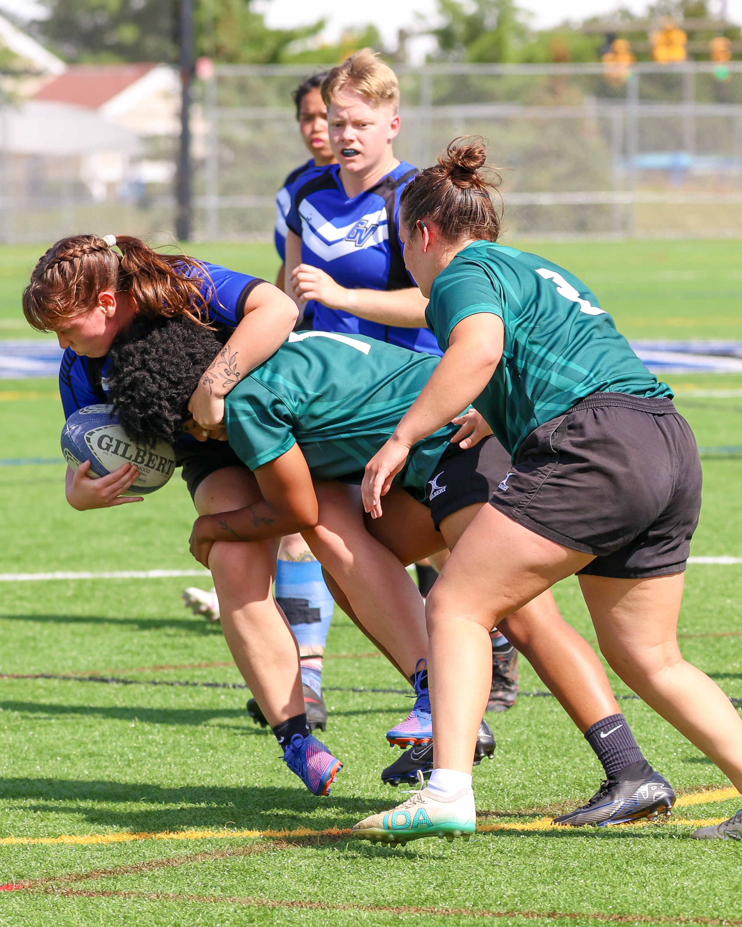 First scrimmage with GVSU in the books! Huge shoutout to our rookies for hitting the pitch running... fearless tackles, strong rucks, and gorgeous ball handling. Swipe to see them dominating the pitch.