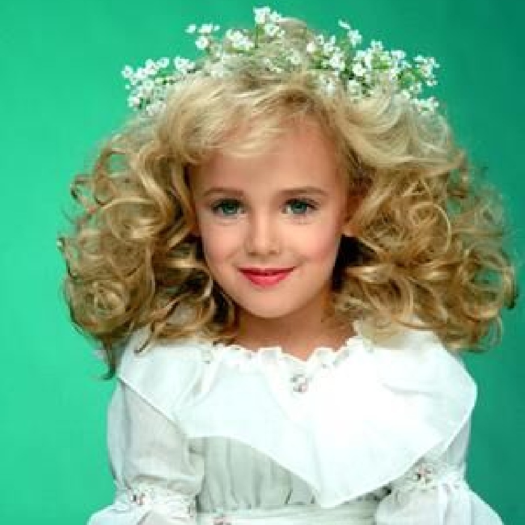 Melissa McCarthy and Clive Owen Are JonBenét Ramsey’s Parents in First Look at Netflix Series on Enduring True-Crime Case https://bit.ly/4iw9Aty