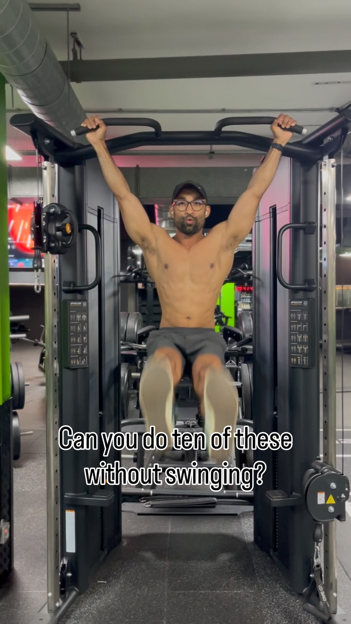 If your hanging leg raises look like you’re trying to kick the ceiling, you’re missing the point.
Most people focus on getting their feet as high as possible.
But lifting your legs higher doesn’t automatically mean your abs are working harder, especially if you’re swinging and your hip flexors are doing most of the work.
The real goal is to bring your pelvis towards your ribcage.
That means:
Keep your shoulders active
Minimise the swing
Curl your pelvis at the top—imagine you’re trying to pee on the ceiling. 😂
Lower slowly without losing control
I’d rather see six controlled reps than twenty rushed ones.
Master the basics. Control the position. Then earn the progression.
Comment CORE and I’ll send you my V-cut abs program..
#abs #absworkouts #core #legraises #hanginglegraises