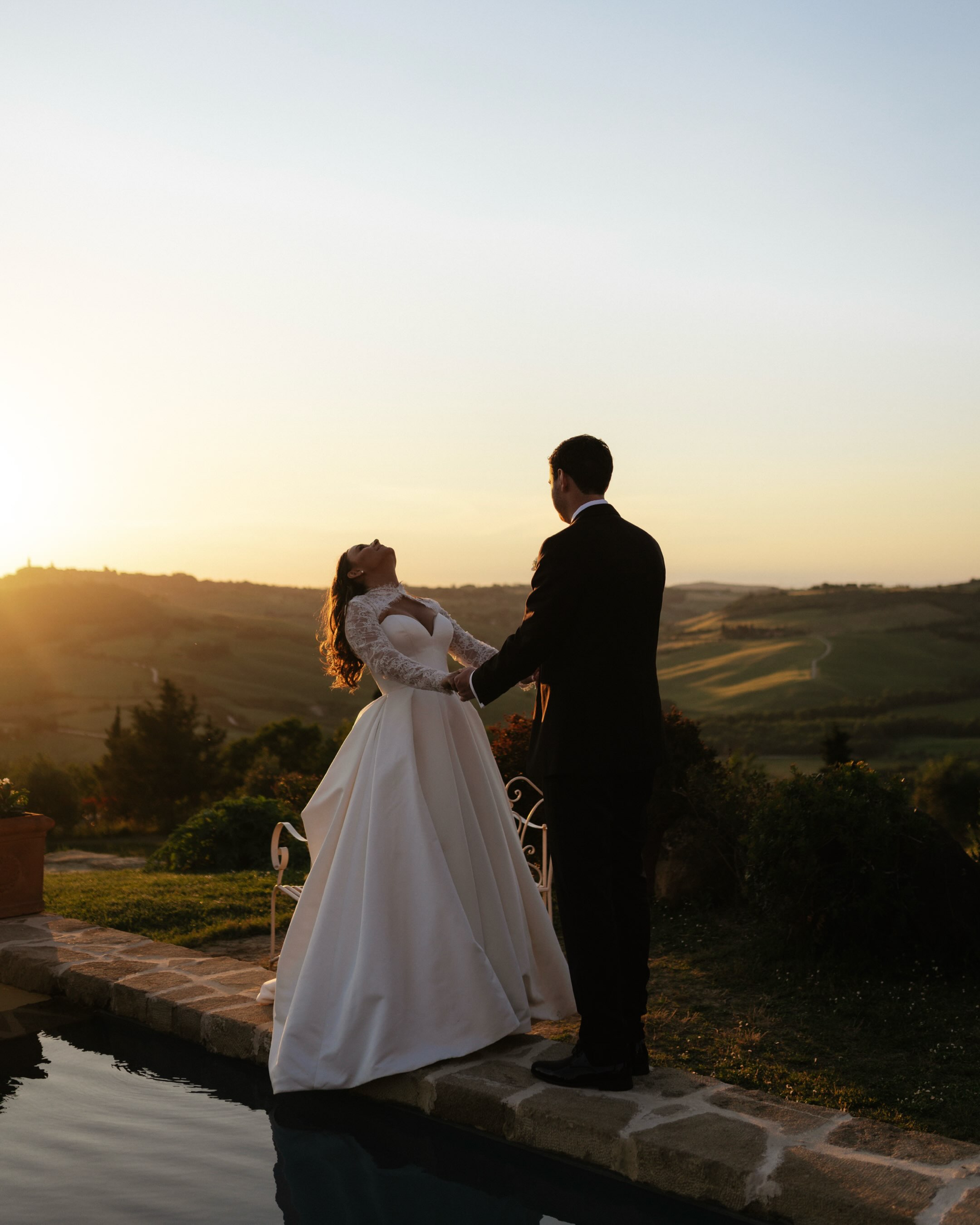 when your photos feel like every romance movie soundtrack… I will never get over these
Venue: @villaapparita
Planner: @racheletorres_weddings
Dress: @missstellayork @darebridalboutique
Keywords: Wedding photographer | Travel wedding photographer | Tuscany wedding | Italy wedding
#alynnephotos #travelweddingphotographer