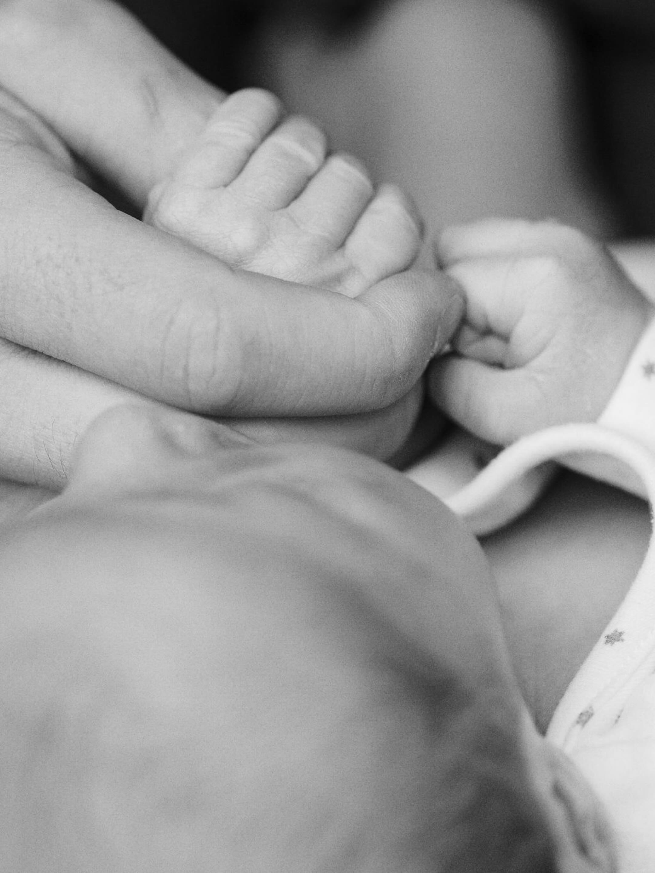 Few things are as rewarding as documenting a maternity session and then meeting the sweet little babe a few weeks later.🥹 I won’t be sharing baby J’s face, you’ll just have to trust me that he’s the most precious little boy you’ve ever seen.❤️🥰