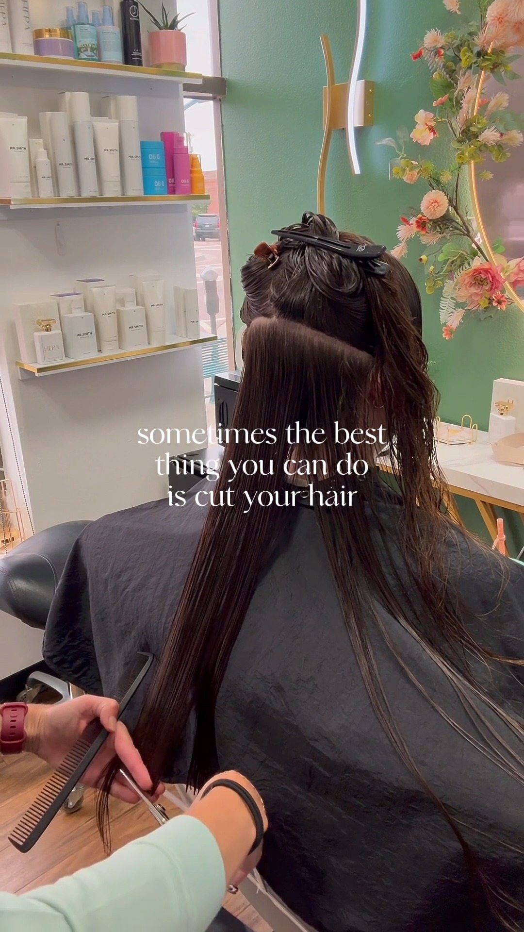 Sometimes the best thing you can do for your hair is simply cut it! 🤍
Holding onto length isn’t always worth holding onto dry, damaged ends. A fresh cut can bring back movement, shape, fullness + make your hair feel healthier almost instantly.
Sometimes a little less length = a whole lot more life. ✨