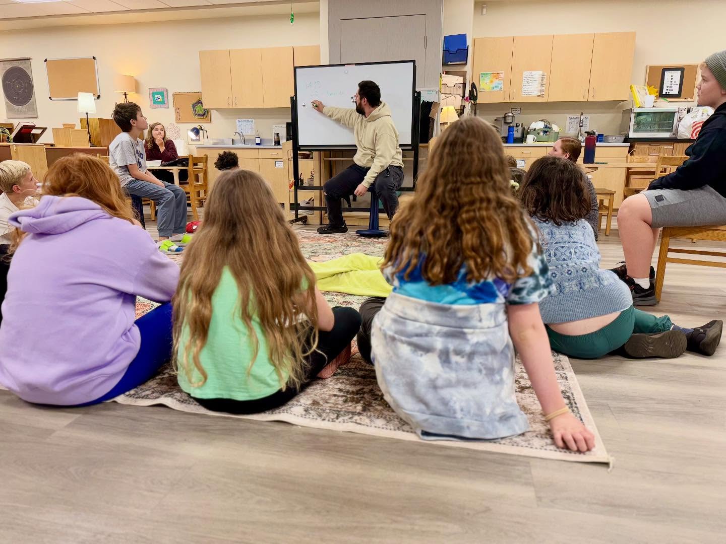 As we begin Hispanic Heritage Month, one of our Early Childhood teachers joined our Upper Elementary students for a special presentation on Mexican Independence Day. 🇲🇽
We’re grateful for opportunities to learn from one another, deepen our understanding of history and culture, and celebrate the experiences and traditions that enrich our community.
#montessorieducation #independentschools #learningtogether
