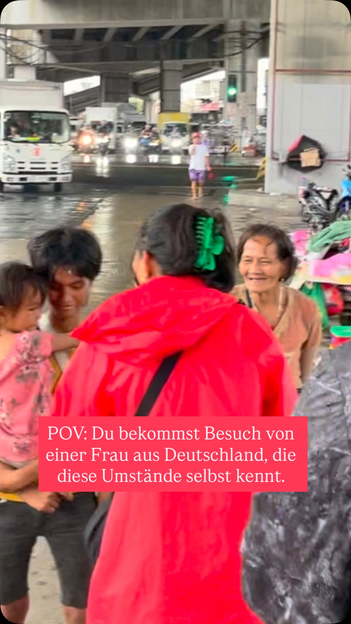 Unsere Gründerin Jermabelle – eine Frau, die diese Umstände kennt und weiß, welche Geschichten, Gefühle und Erinnerungen damit verbunden sind.
Vielleicht versteht man manche Dinge erst wirklich, wenn man Menschen begegnet, die selbst wissen, wie sich diese Zeit angefühlt hat.