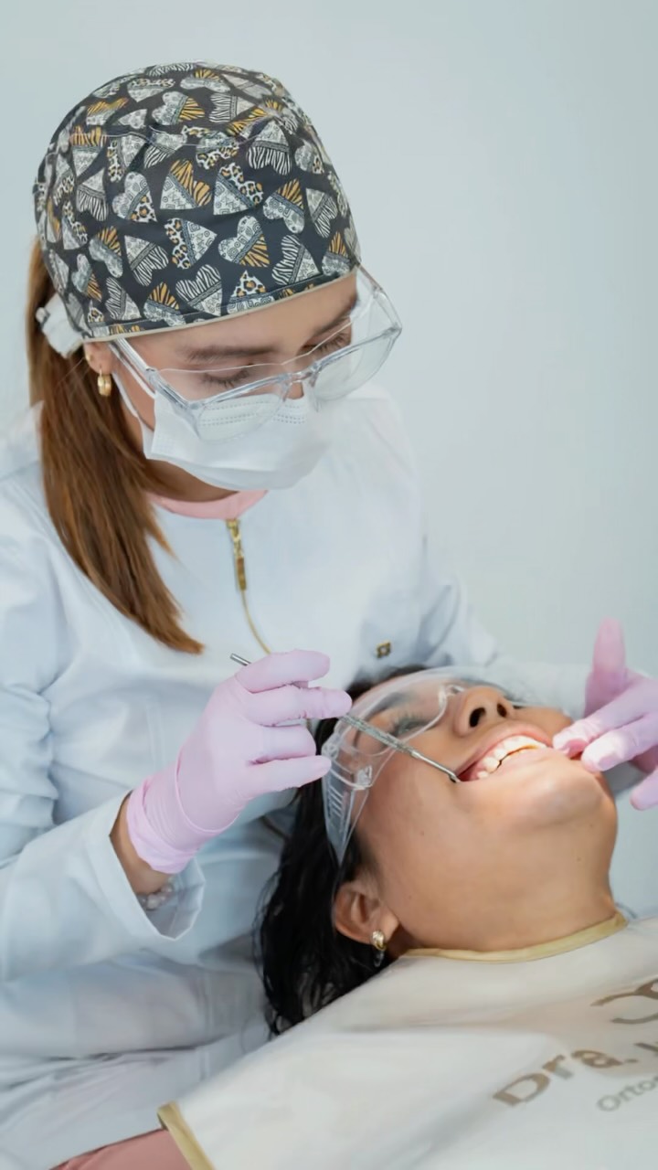 Ortodoncia invisible, la mejor opción para corregir tu mordida y la posición de tus dientes sin que nadie lo note. ✨
Definitivamente: esto es lo que necesitas.
#bucaramanga #ortodonciasinbrackets #ortodonciainvisible #ortodonciabucaramanga