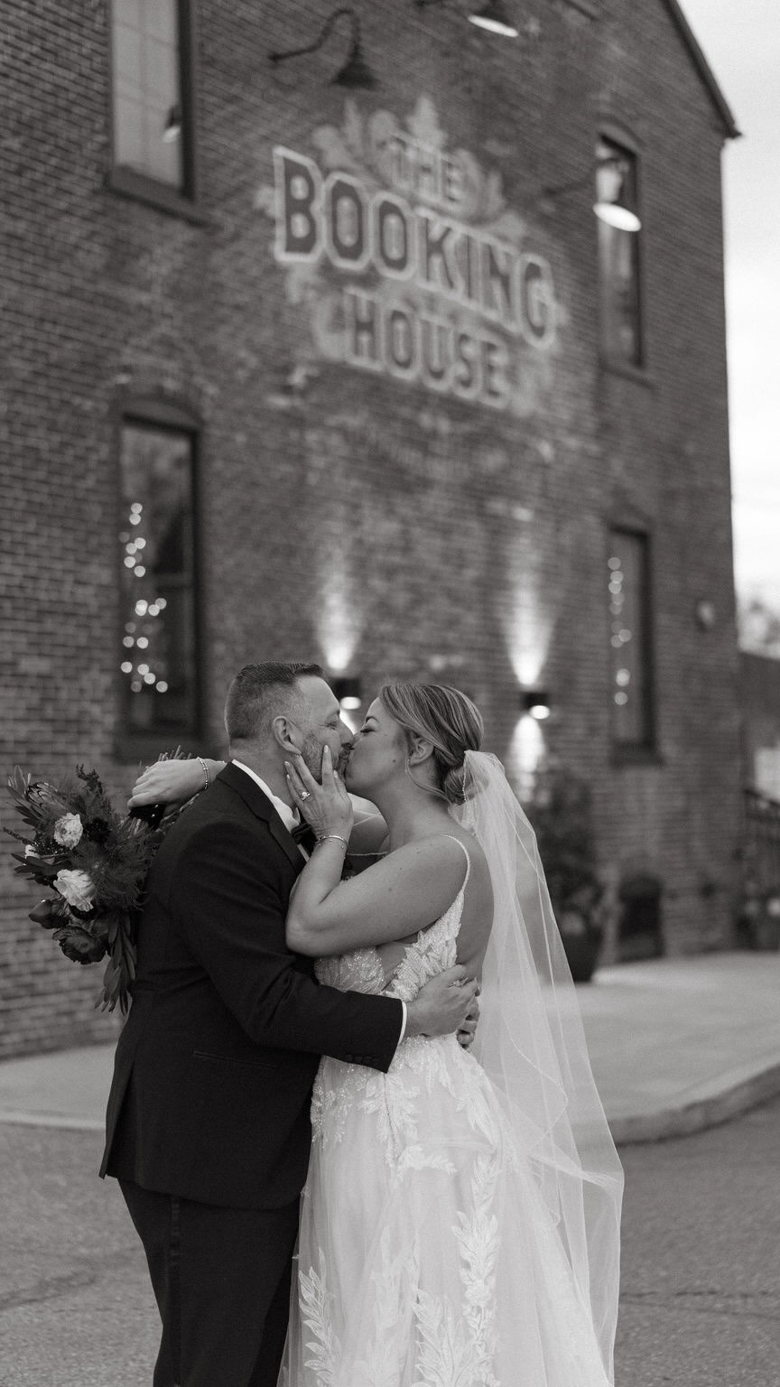 Baby it might be cold outside, but cozy inside ♥️🌲100 days until Christmas means we’re that much closer to winter wedding szn! ✨🤍Our cutie PA wedding venue is seriously all the warm & cozy vibes🥂❄️ Crack open the champagne, snuggle by the fireplace, and say I Do at The Booking House 💍 NOW booking winter 2027 & 2028 dates! 📆
Details from K&A’s Winter Wedding:
Photographer: @kerisheanphotography
Coordinator: @aalearayy & @_megselizabethh with @thebookinghouse
Caterer: @rettewscatering
DJ: @philip3wp with @3west_productions
Photo Booth: @ziggybooth
Videographer: @bowsandveils
Hair: @139beautyco
Makeup: Brittany Kint Cosmetics
Bride: @kt_slon