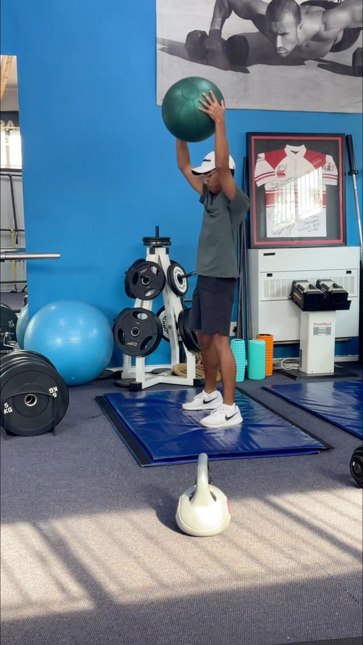 Our PGA of SA associates train with the highly qualified Sport Science facility @powerblasttraining based @randparkgolfclub the best in the business. Two championship golf courses proudly hosting DP World Tour events, two tiered undercover floodlit driving range using @inrangegolf technology and accommodation at the prestigious @fairwayhotelandspa all in one facility. @getsgolf and service provider for the @pga_sa registration for 2027 contact us today info@getsgolf.co.za #matric #careeringolf #career #fyp