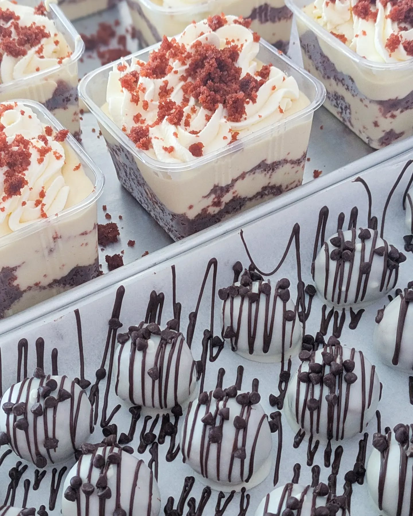 We have Cookie Dough Cake Truffles and Red Velvet White Chocolate Mousse Parfaits today! β¨