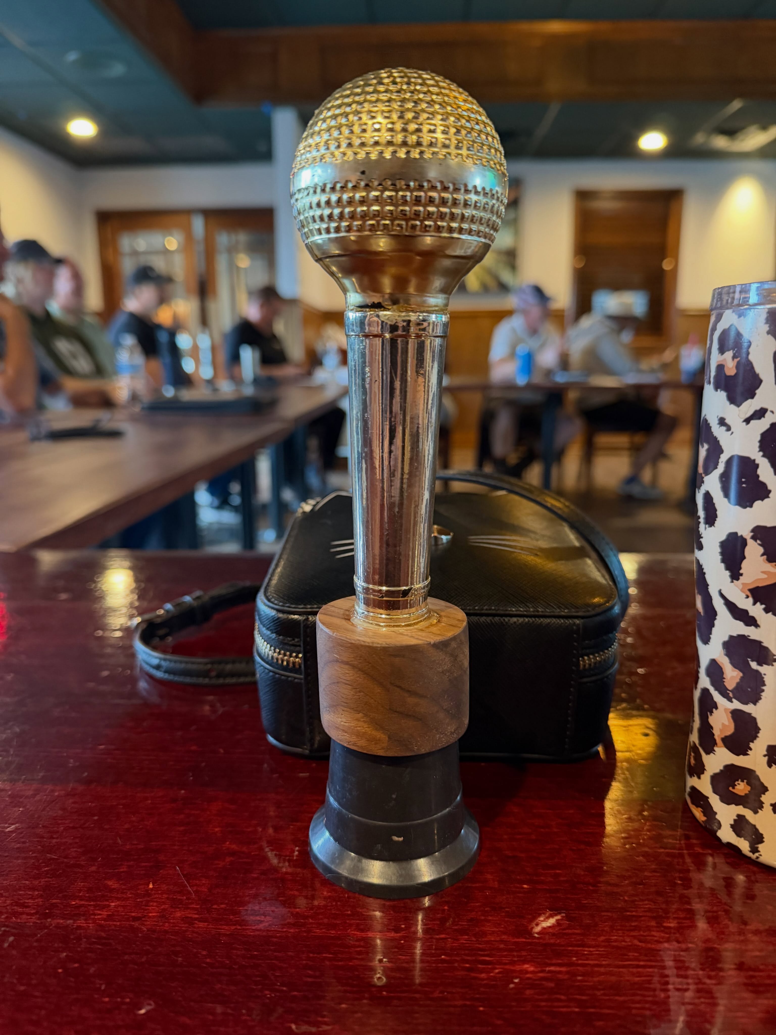 When business partners are also life partners, the creativity hits different.
Huge shoutout to Tonya for taking home the mic for Best Commercial this week! She completely crushed the delivery using a clever custom rhyme written by Chad.
At Henderson Home Painting, teamwork is everything:
* Chad handles sales and manages our expert painting crews.
* Tonya handles behind the scenes and helps clients pick the perfect palettes with expert color and decorating consults.
* Our professional crews bring it all to life on your walls!
Need a local team that brings top-tier craftsmanship, design expertise, and creative energy to your home? We’ve got you covered.
#hendersonhomepainting #homepainting #commericalpainting #colorconsultation #elkrivermn
