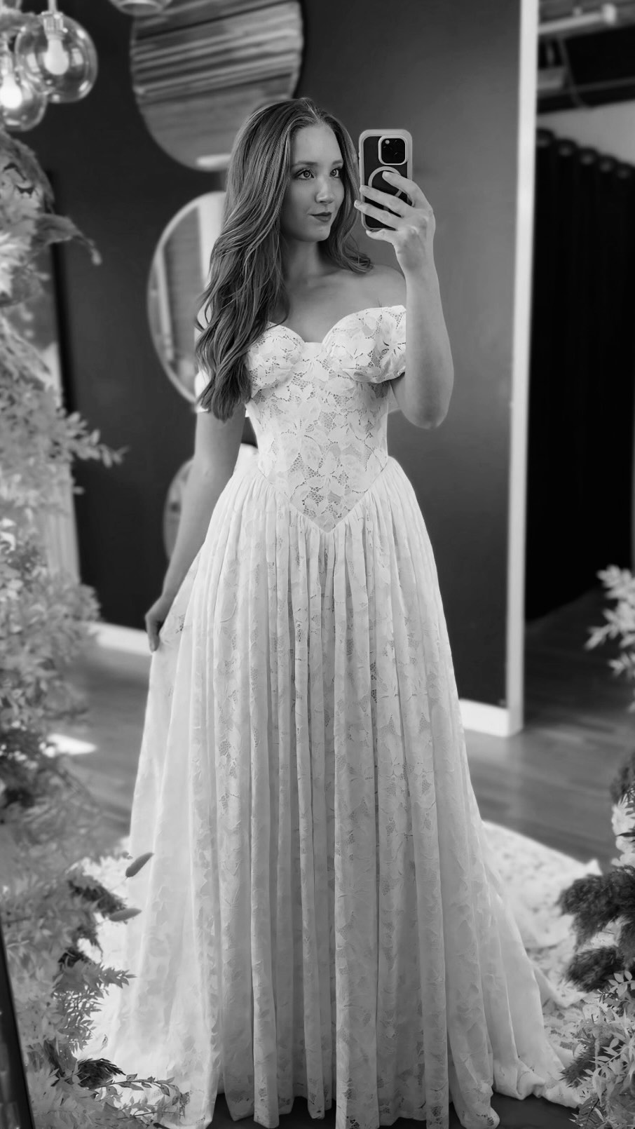 1. You don’t have to know what you want - that’s what our stylists are for. 🥰
2. Your wedding date matters - wedding dresses can take months to arrive. Start early and your future self will thank you. 😘
3. Bring the people that make you feel good - your dress appointment should be about you! Bring the people who hype you up, trust your stylist, and remember that the only opinion that matters most is yours. 💯
#2027bride #weddingdressinspiration #midwestwedding #bridaltok