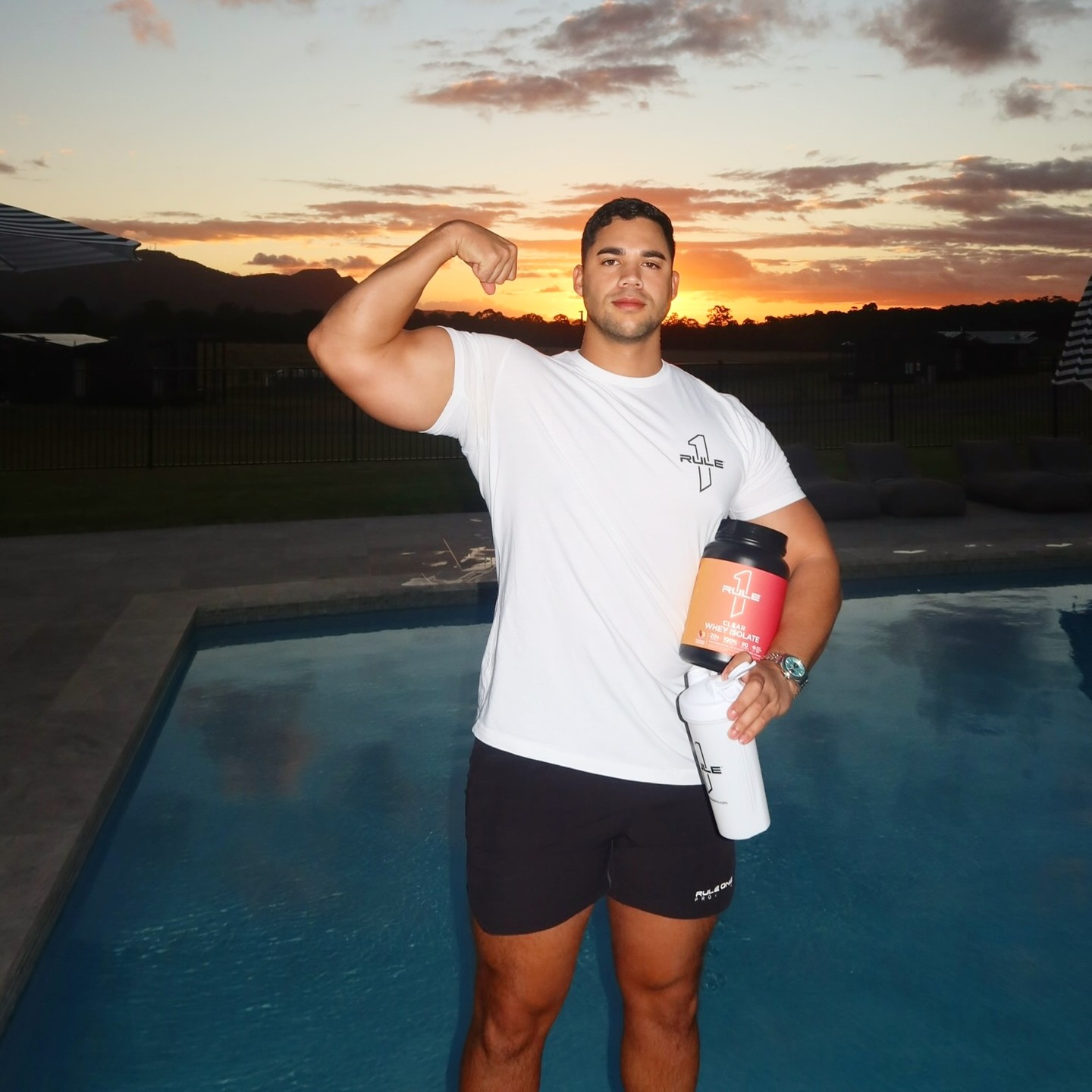 Warmer weather calls for a refreshing drink without diminising the quality.
Our clear whey isolate is made from 100% WPI.