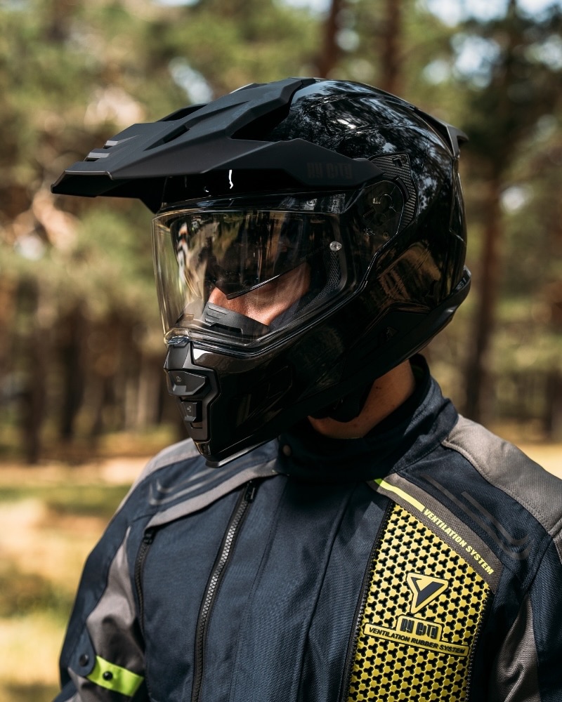 ⚡️Chaqueta By City África & Casco Xtreme adventure⚡️ ven a conocer el nuevo Equipamiento diseñado exclusivamente para los aventureros🏁🏁Motyba Motos Rider's Garage & More 🔥🔥🔥Avenida Vitacura 9033 Vitacura Santiago de Chile 🇨🇱
.
.
.
#motybamotos #casco #bigtrail #moto #bigtrailchile