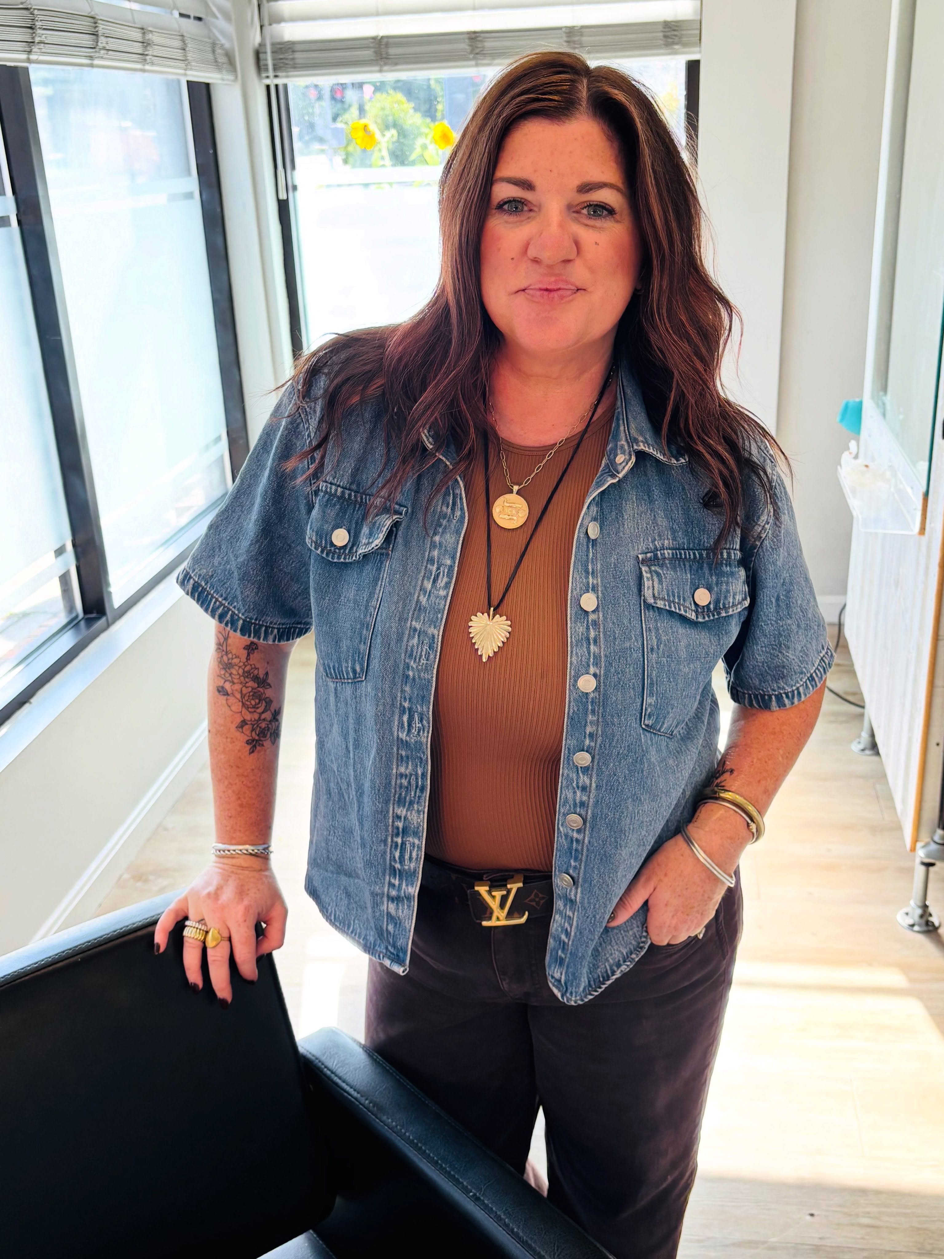 ✨ New to the team, bringing fresh hair energy ✨
✂️ Hair Stylist | Color • Cuts • Styling
🤍 Creating confidence, one appointment at a time
📍 Your new go-to for beautiful hair