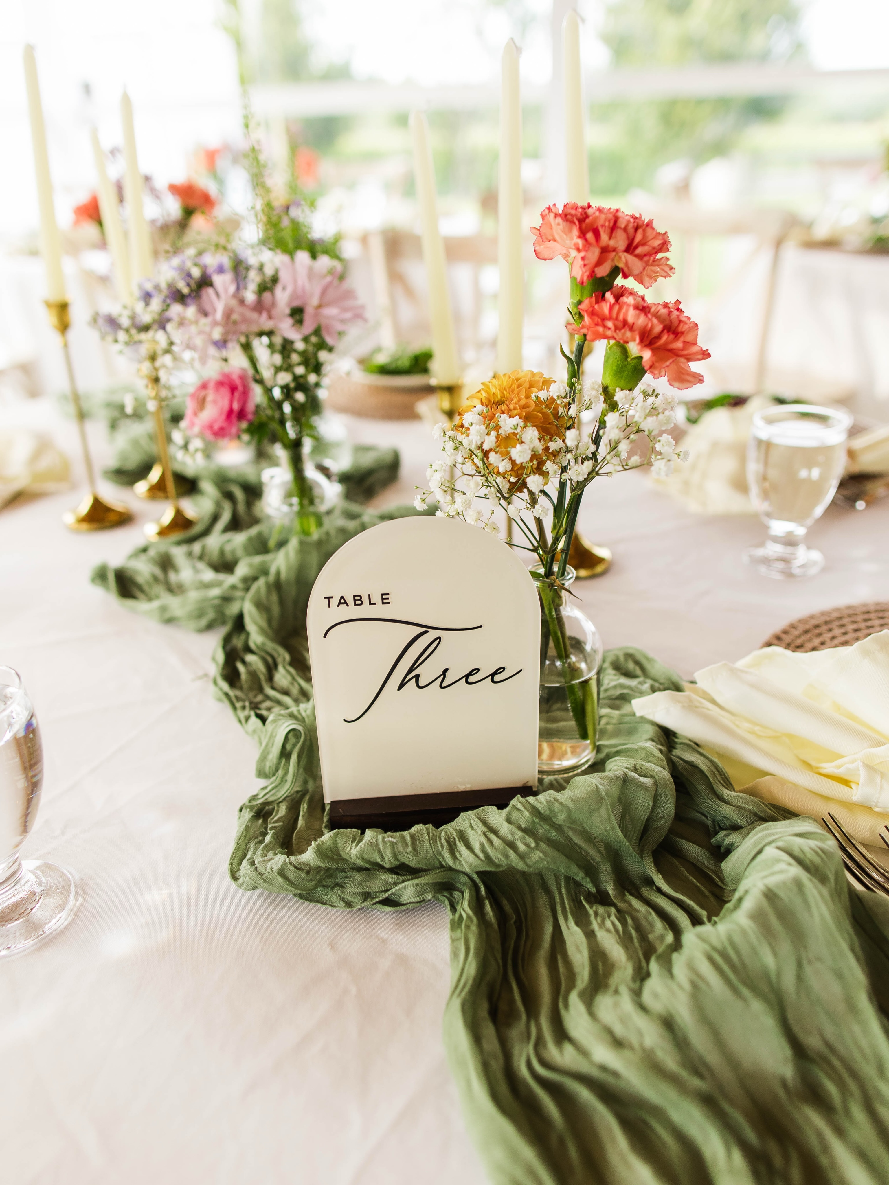 My formal petition for a colorful wedding palette!
Don’t get me wrong, classic white is gorgeous, but there’s something about tables of colorful flowers that make my heart ridiculously happy.
What about you? Team Colorful Wildflowers or Team Classic White?