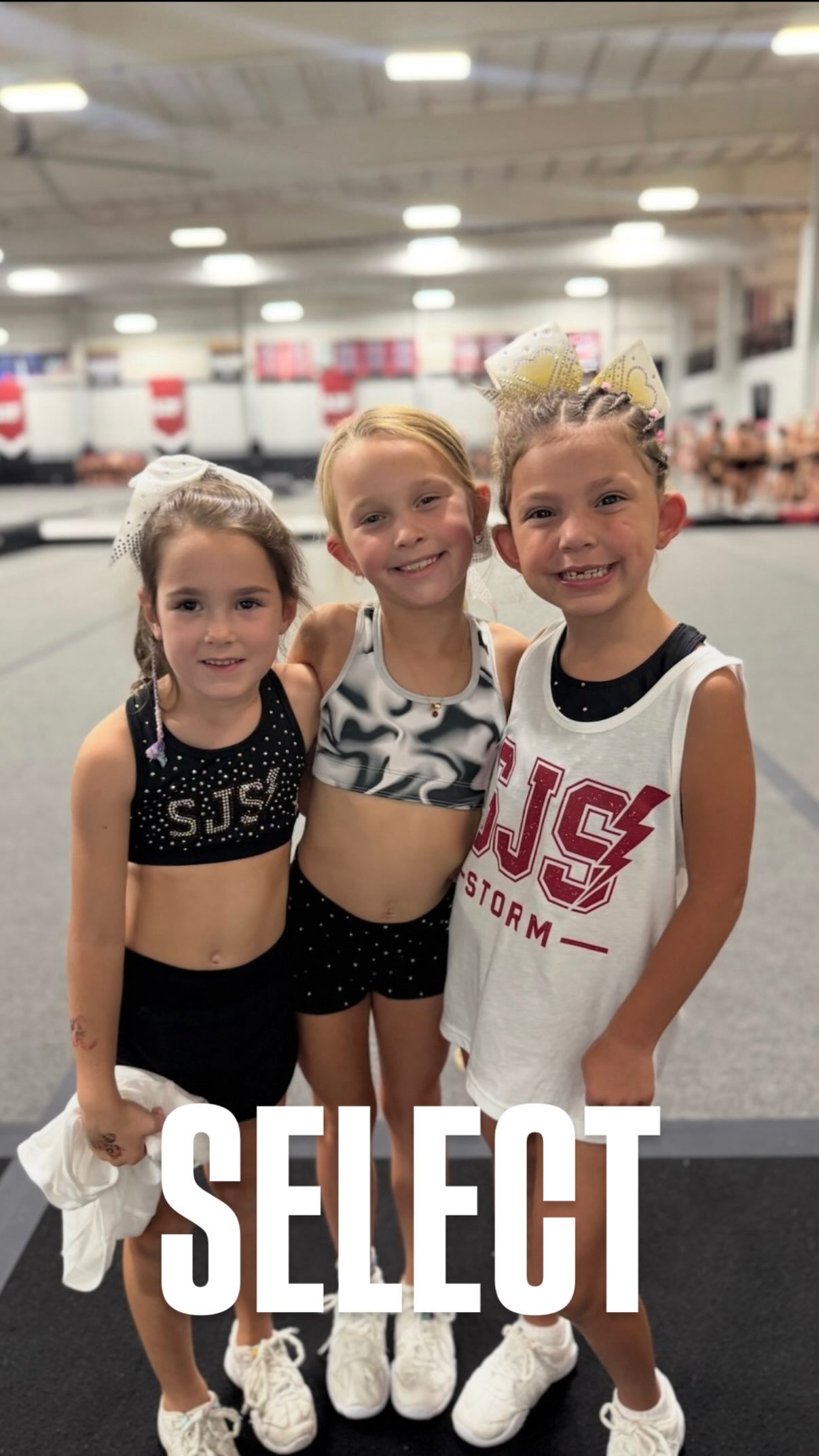 A little sneak peak of what our Select Program has been working on! Baby Drizzle, Mini Chill & Landslides⚡️
#sjsjerseysbest #allstarcheer #cheerlife #southjerseystorm