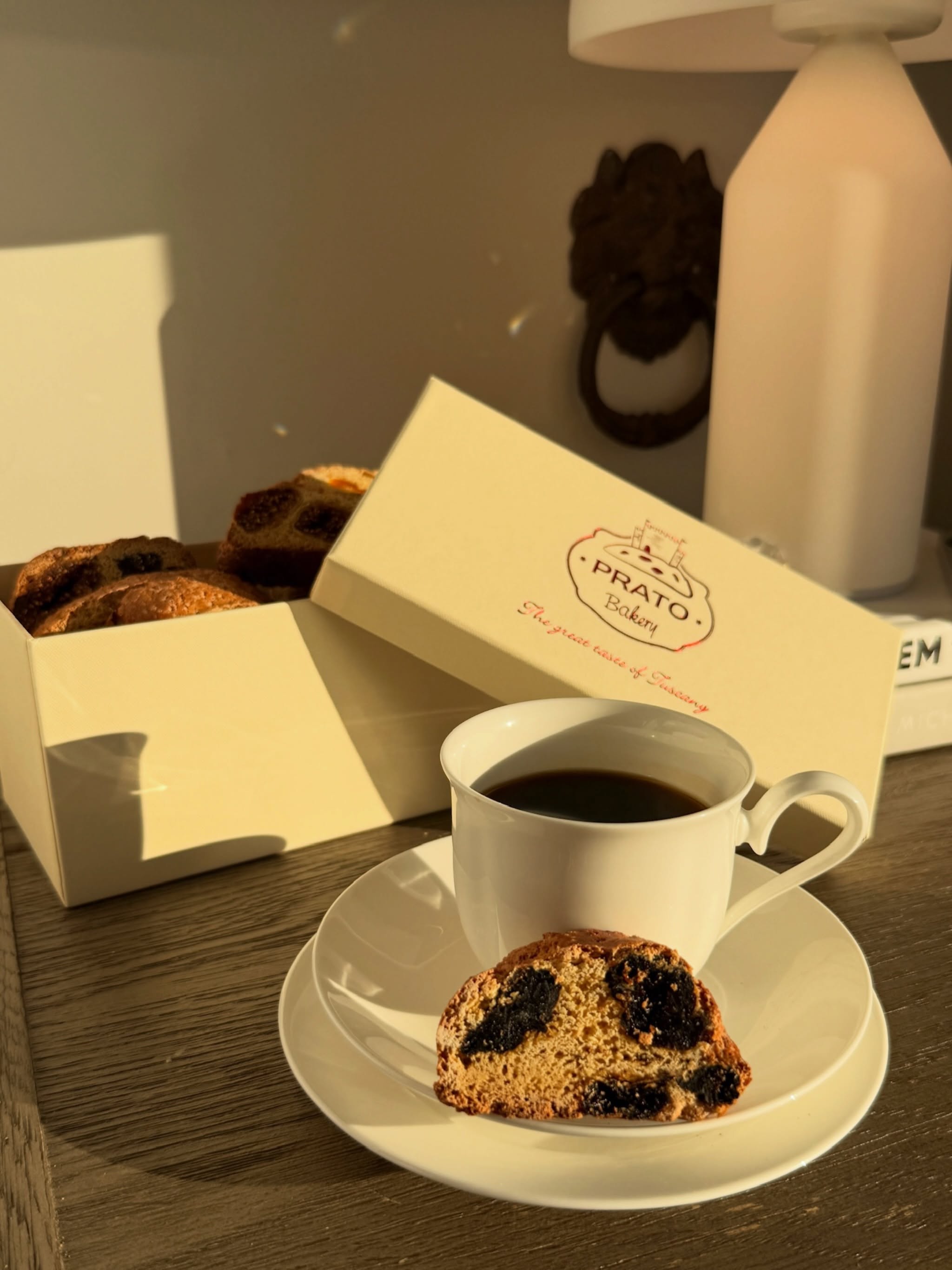 Our famous Cantucci is available to order on @goldbelly ! Perfect with your morning coffee, an afternoon espresso, or whenever you’re craving a little taste of Italy. 🍪☕️
#pratobakery #itallianbakery #pratobakeryjc #jerseycity #hobokennj