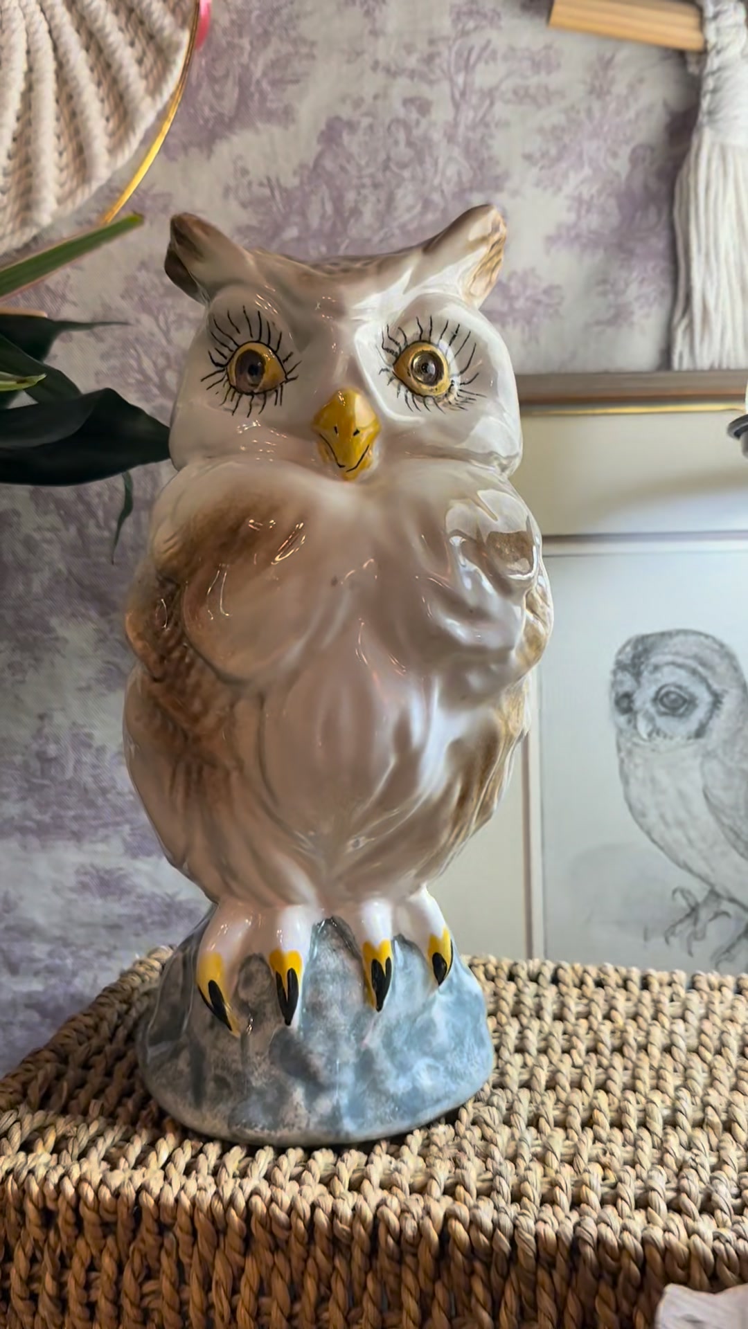 Leslie walks us through the shop and picks out some things you all need to get a closer look at 👀 don’t sleep on these pieces!