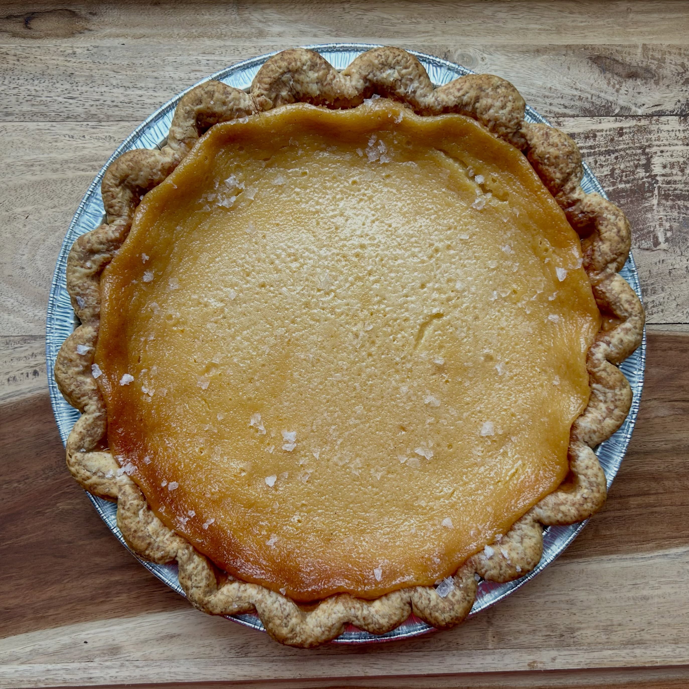 Mid September update at Ohio Pies- I’ve switched from peeling peaches to prepping pears and apples for caramelized pear hand pies, apple crumble pies, and apple hand pies dusted with cinnamon and sugar. I baked some mini maple pecan pies (and cutie pies too!) for @commongreens_bexley today, and will start making pumpkin pies next week.
As always, I love getting your requests and feedback. I made this salty honey custard pie (features local eggs, honey and cream topped with Maldon sea salt) and a French silk pie for Bexley today thanks to special requests.
I didn’t post a September menu for online ordering, but you can send requests to emily@ohiopies.com for orders this month.
The end of market season is in sight: I attended the last Gahanna farmers market last week, and will be at my last Westerville market this Saturday. There are a handful of Bexley farmers markets left, and @columbuscoffeefestival plus @germanvillagemakersmarket Apple Fest are coming up in October. I’ll also be attending most Clintonville markets through the beginning of November. As always, you can find my market schedule on the calendar https://www.ohiopies.com/calendar
🥧💕